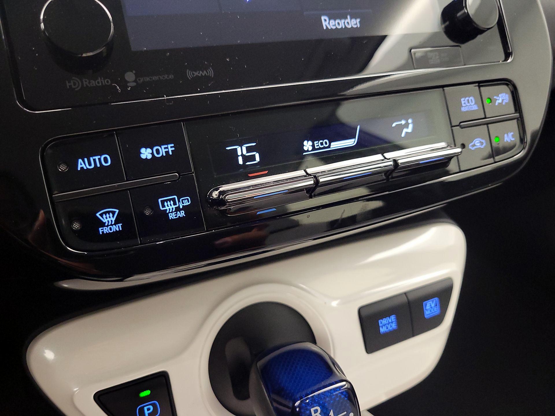 Thumbnail: 2017 Toyota Prius - 16