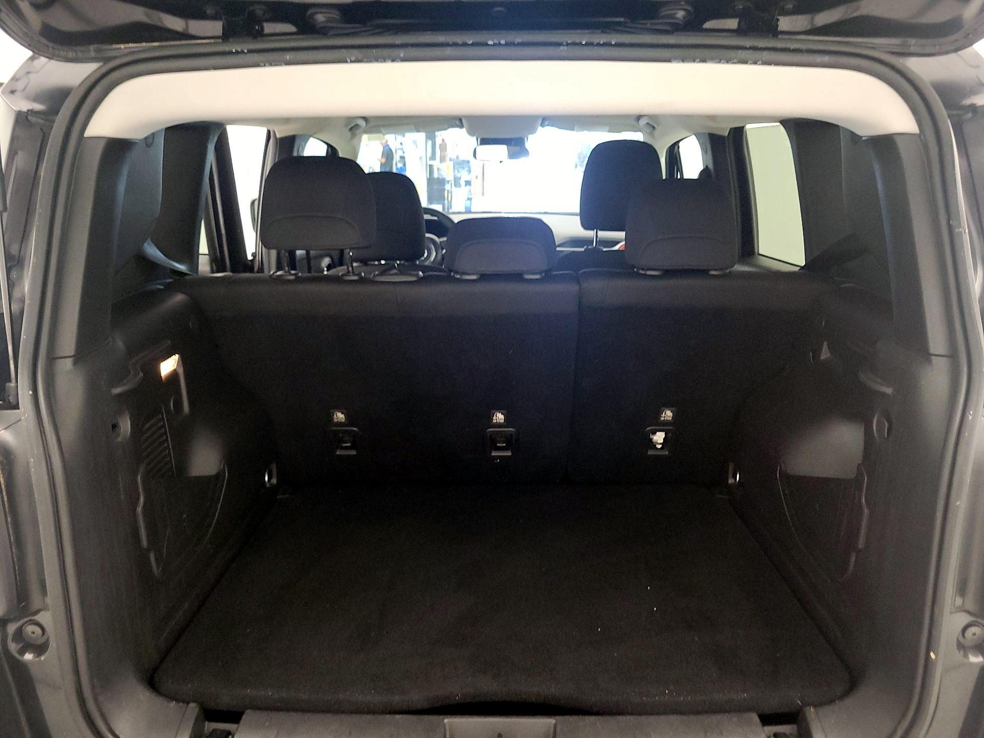 Thumbnail: 2021 Jeep Renegade - 20