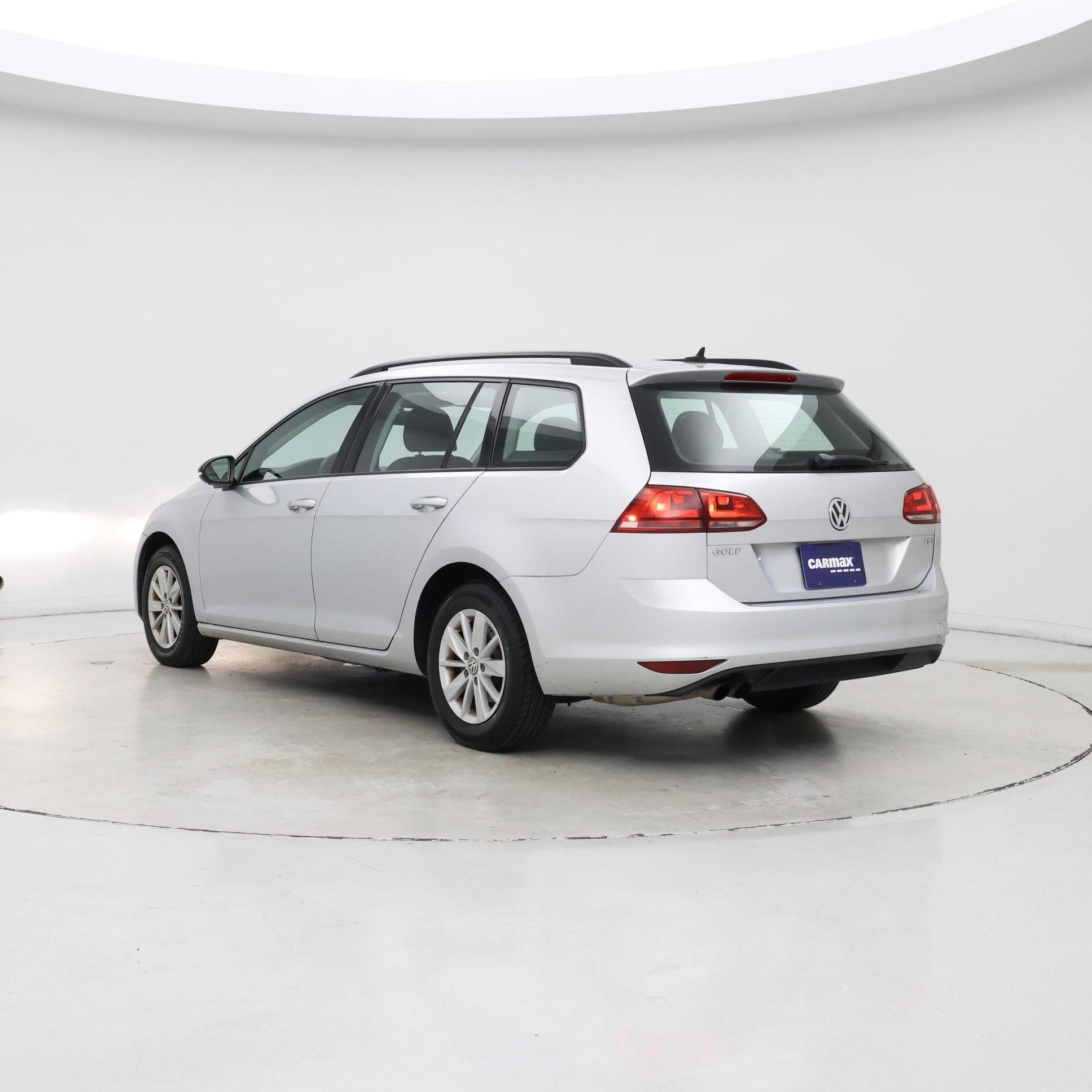 Thumbnail: 2016 Volkswagen Golf - 2