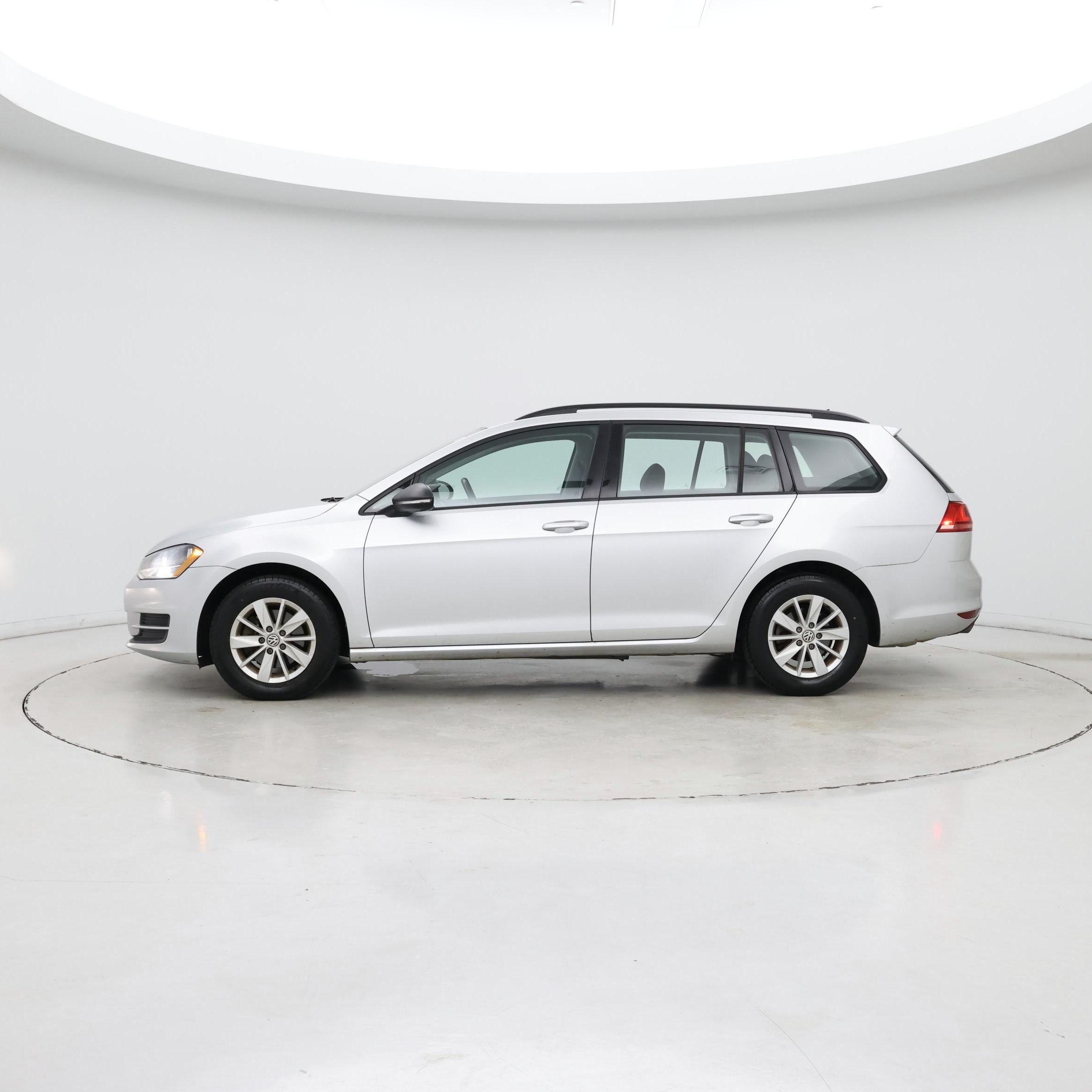 Thumbnail: 2016 Volkswagen Golf - 3