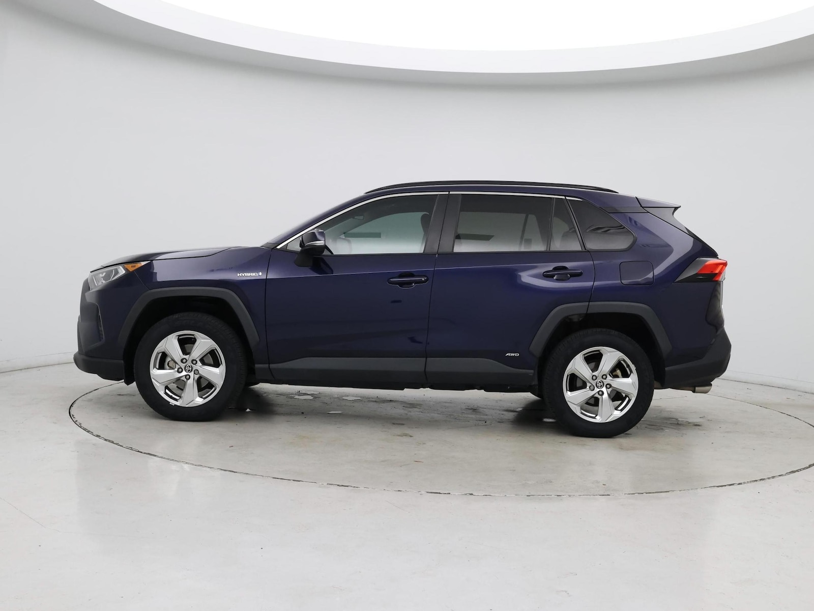 2021 Toyota RAV4 XLE Premium - Photo 4