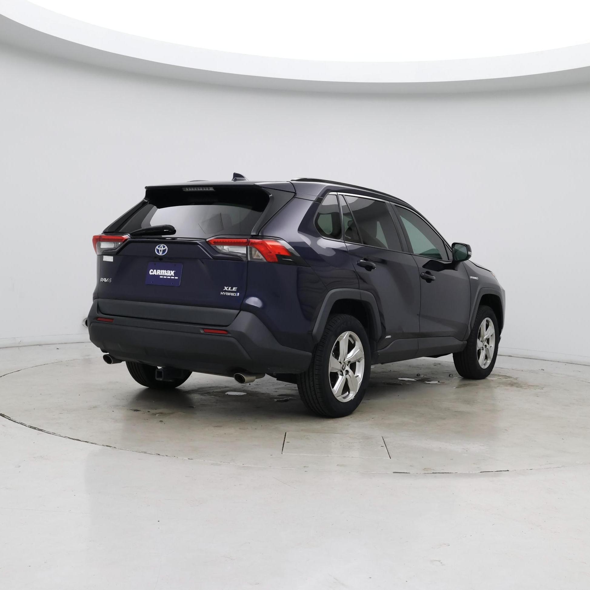 Thumbnail: 2021 Toyota RAV4 - 8