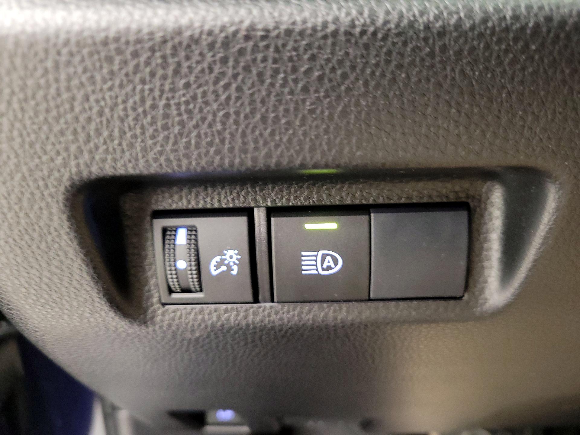 Thumbnail: 2019 Toyota RAV4 - 13