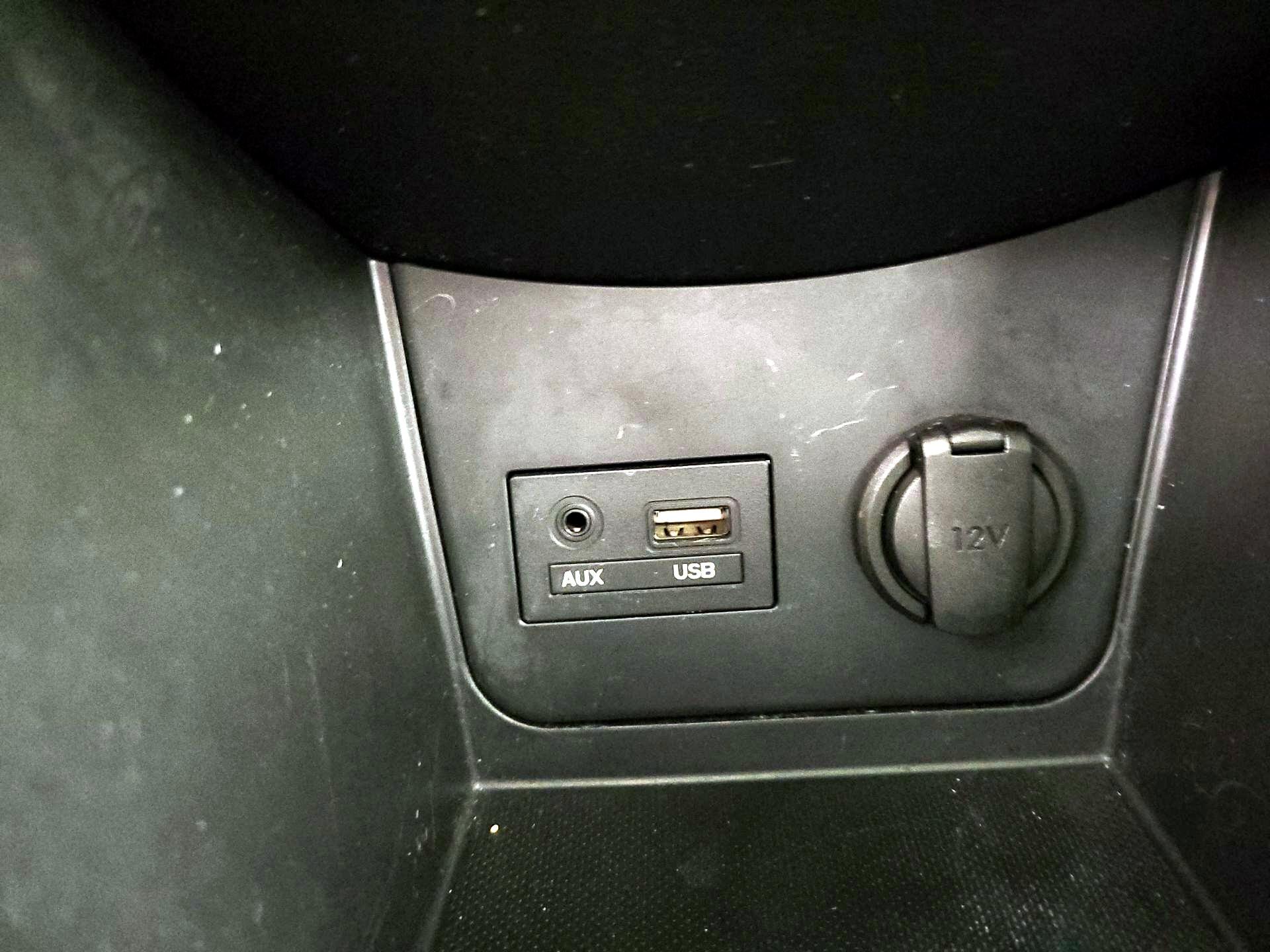 Thumbnail: 2014 Hyundai Accent - 17