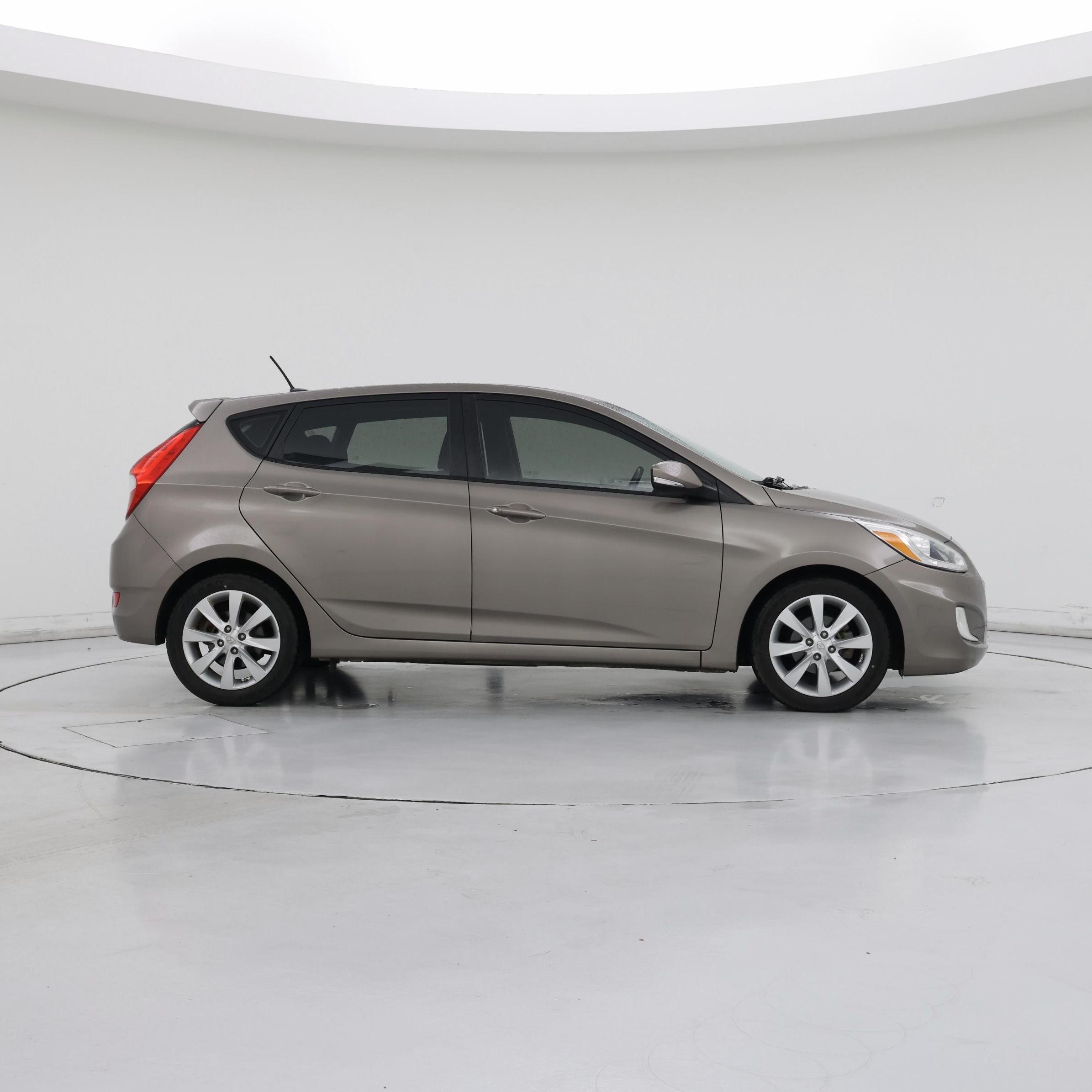 Thumbnail: 2014 Hyundai Accent - 7
