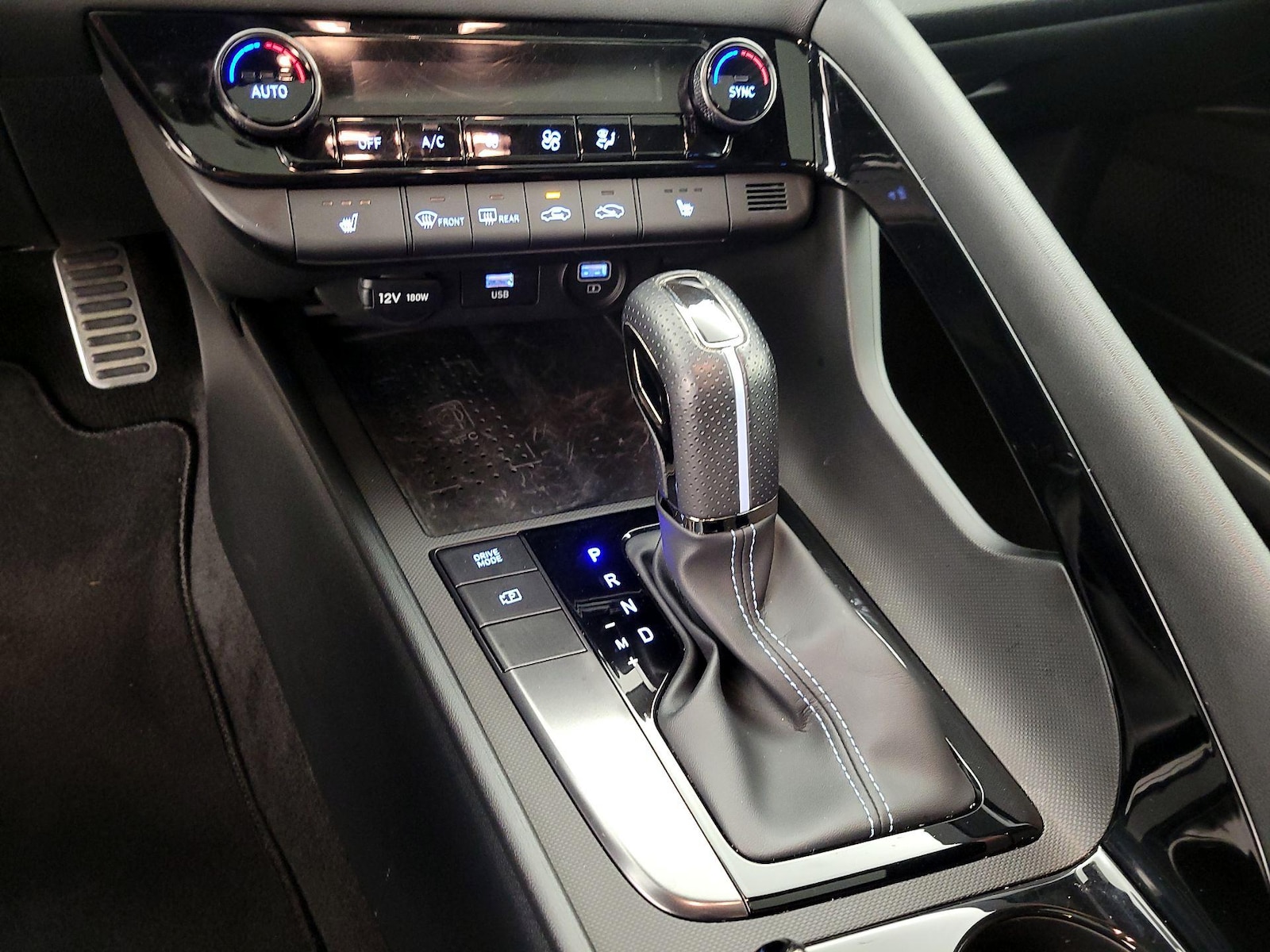 2022 Hyundai Elantra N - Photo 19