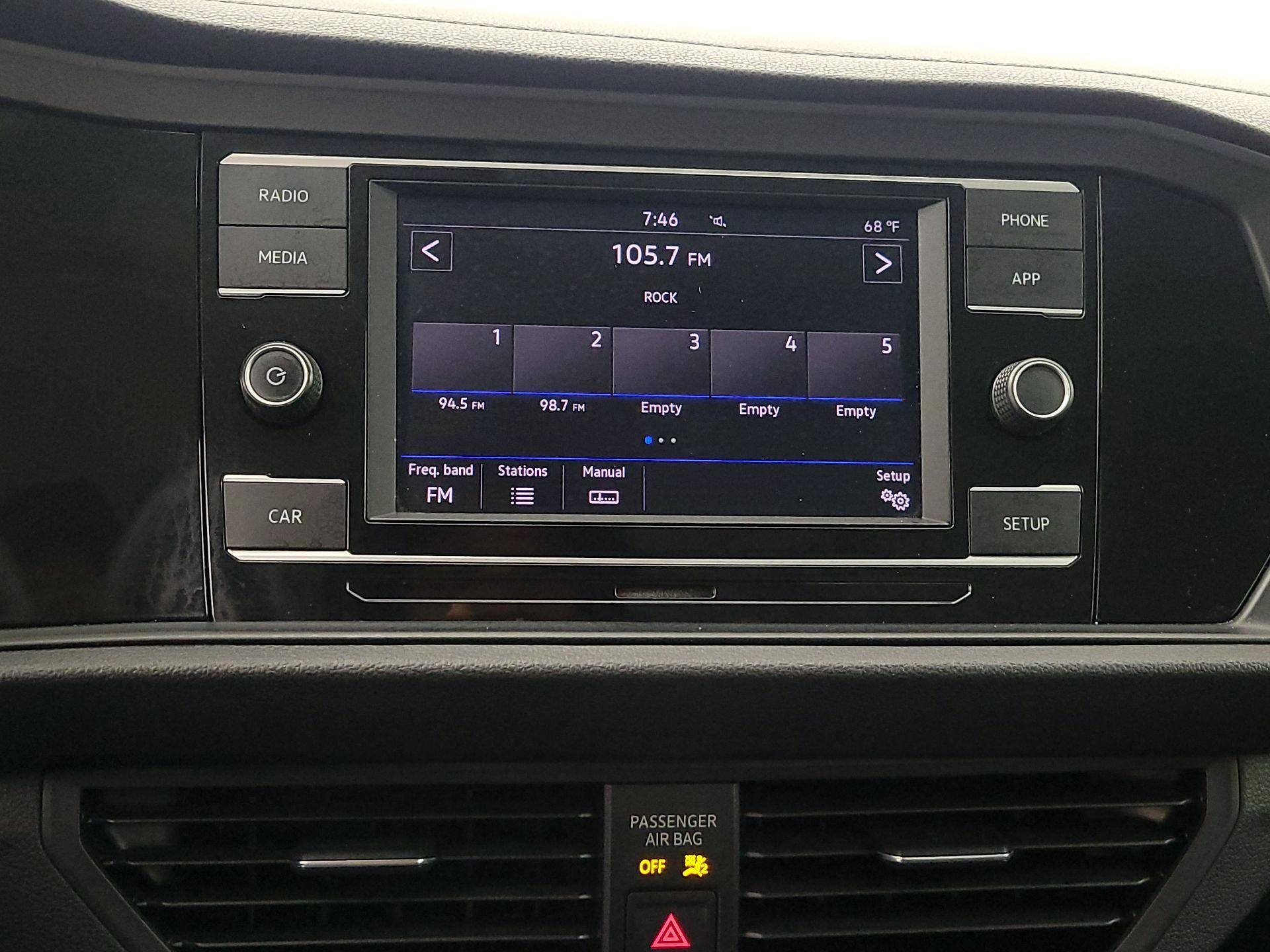 Thumbnail: 2019 Volkswagen Jetta - 15