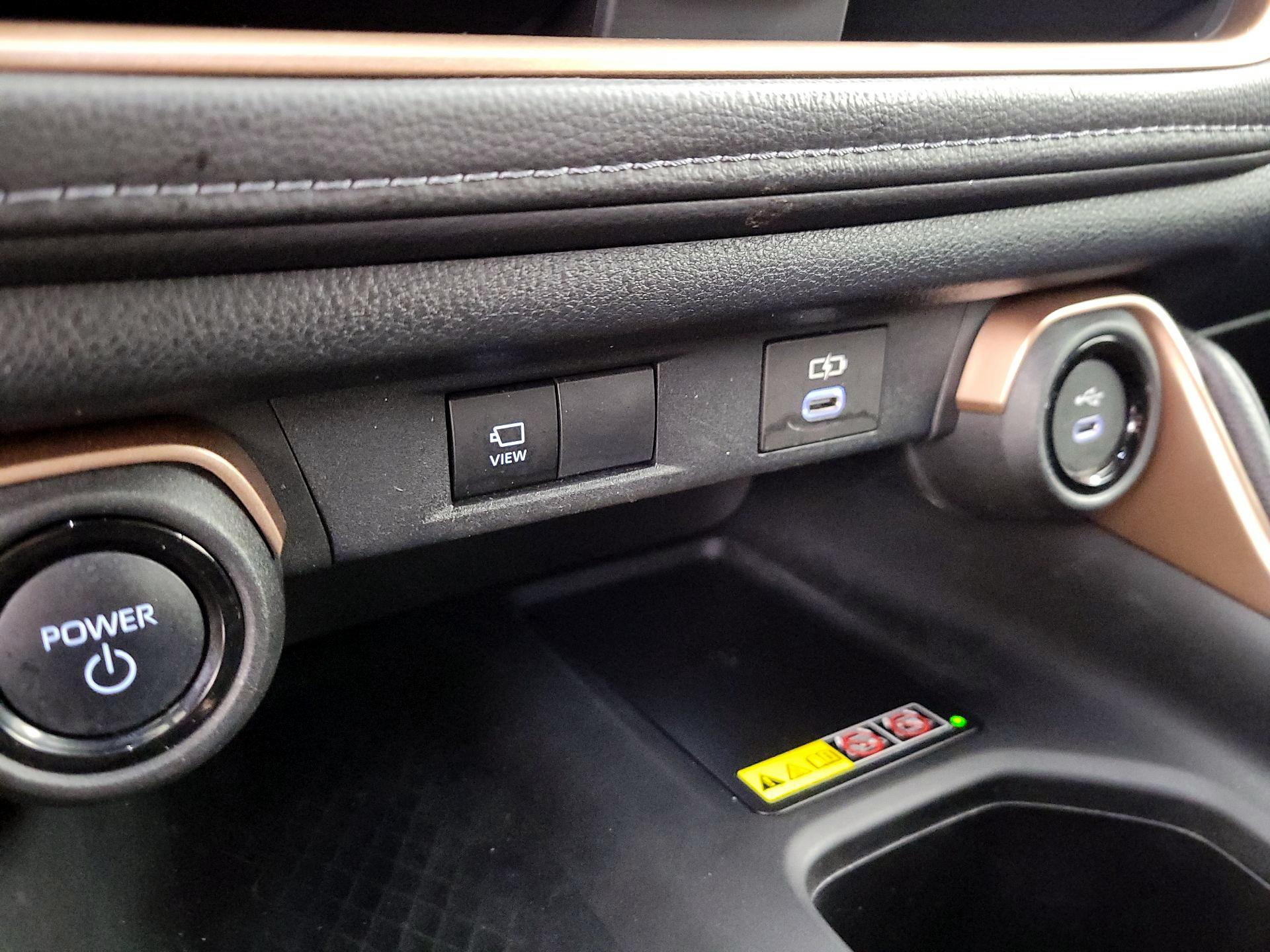 Thumbnail: 2024 Toyota Highlander - 18