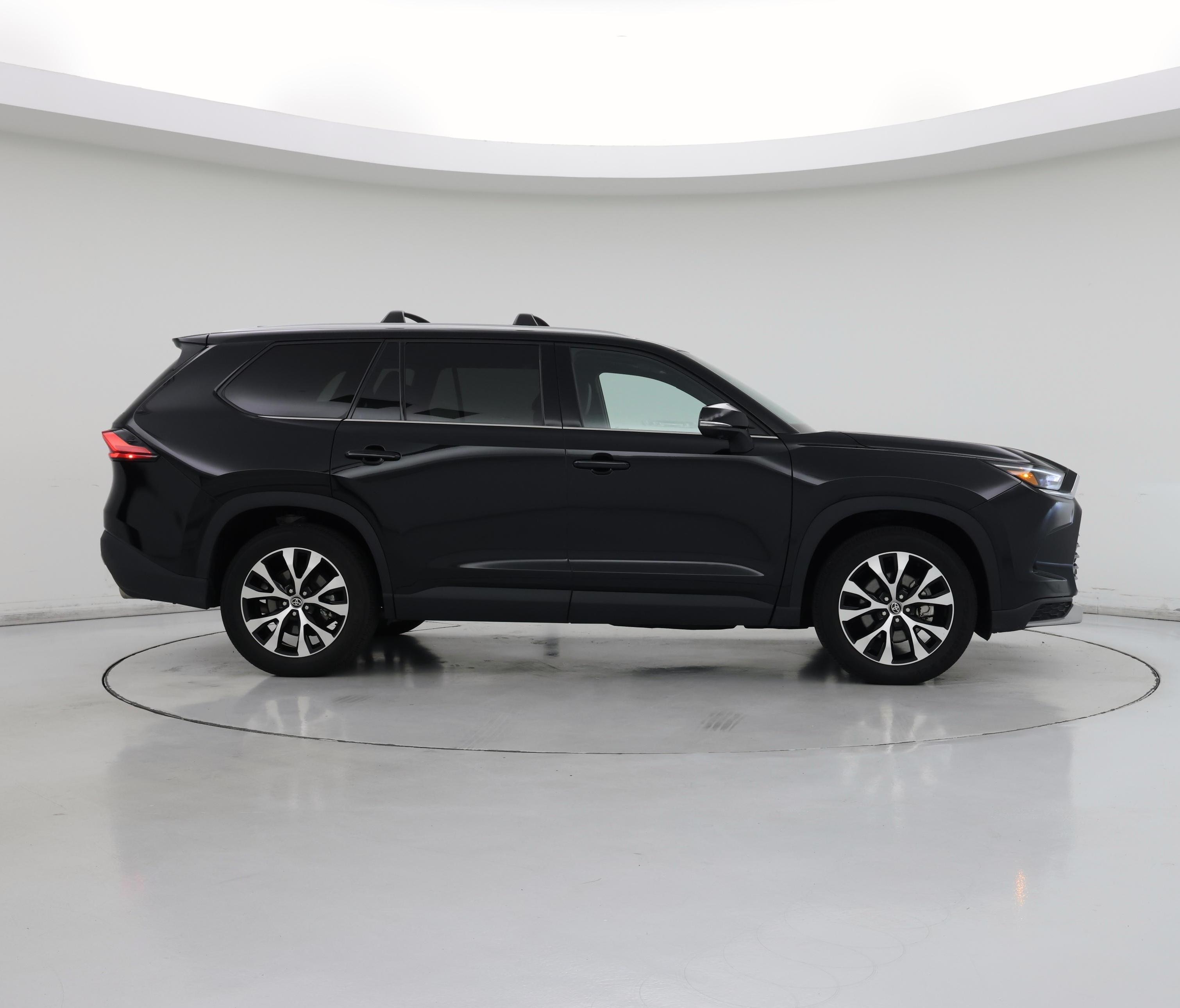 Thumbnail: 2024 Toyota Highlander - 7