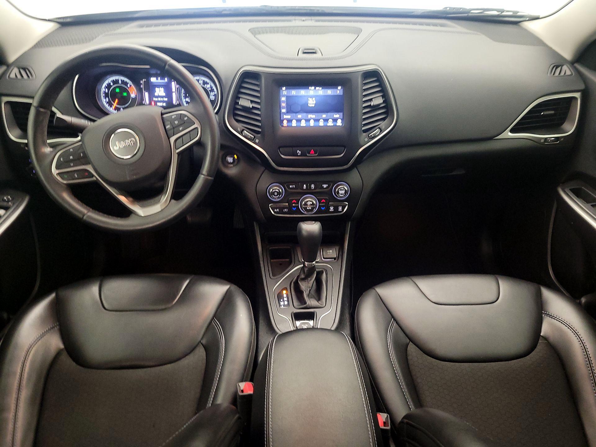 Thumbnail: 2019 Jeep Cherokee - 9