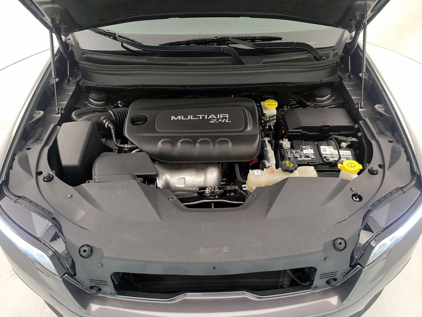2019 Jeep Cherokee Latitude Plus - Photo 23