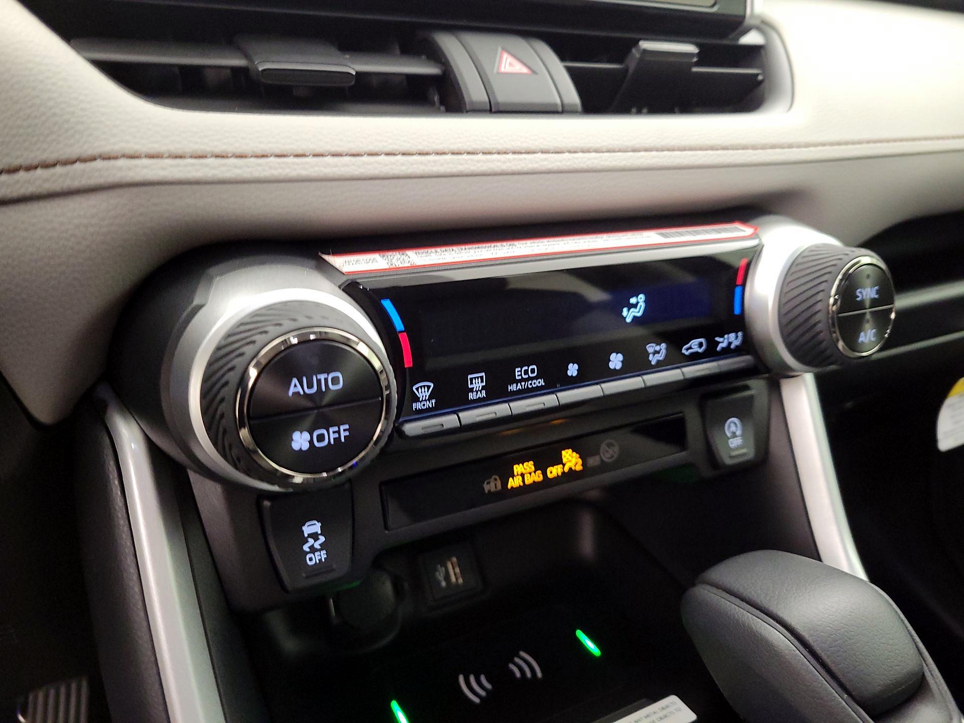 Thumbnail: 2025 Toyota RAV4 - 16