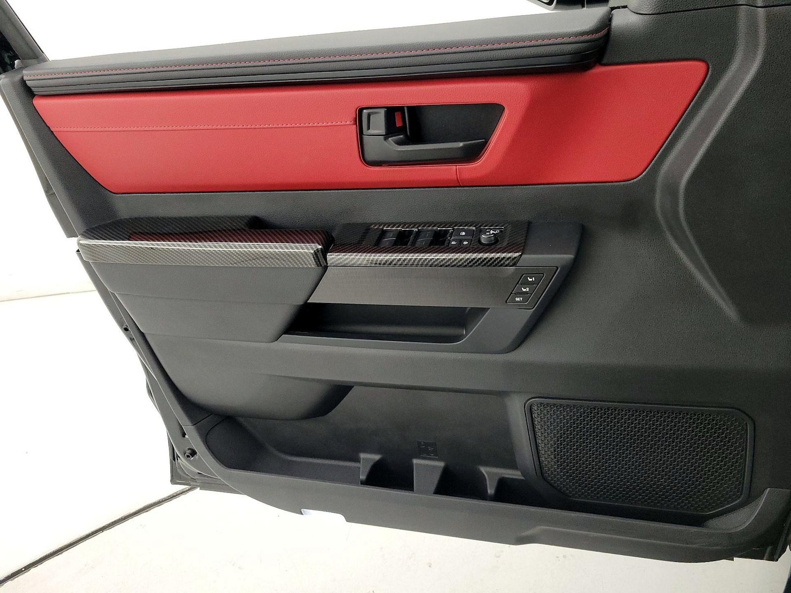 2025 Toyota Tundra TRD Pro - Photo 13