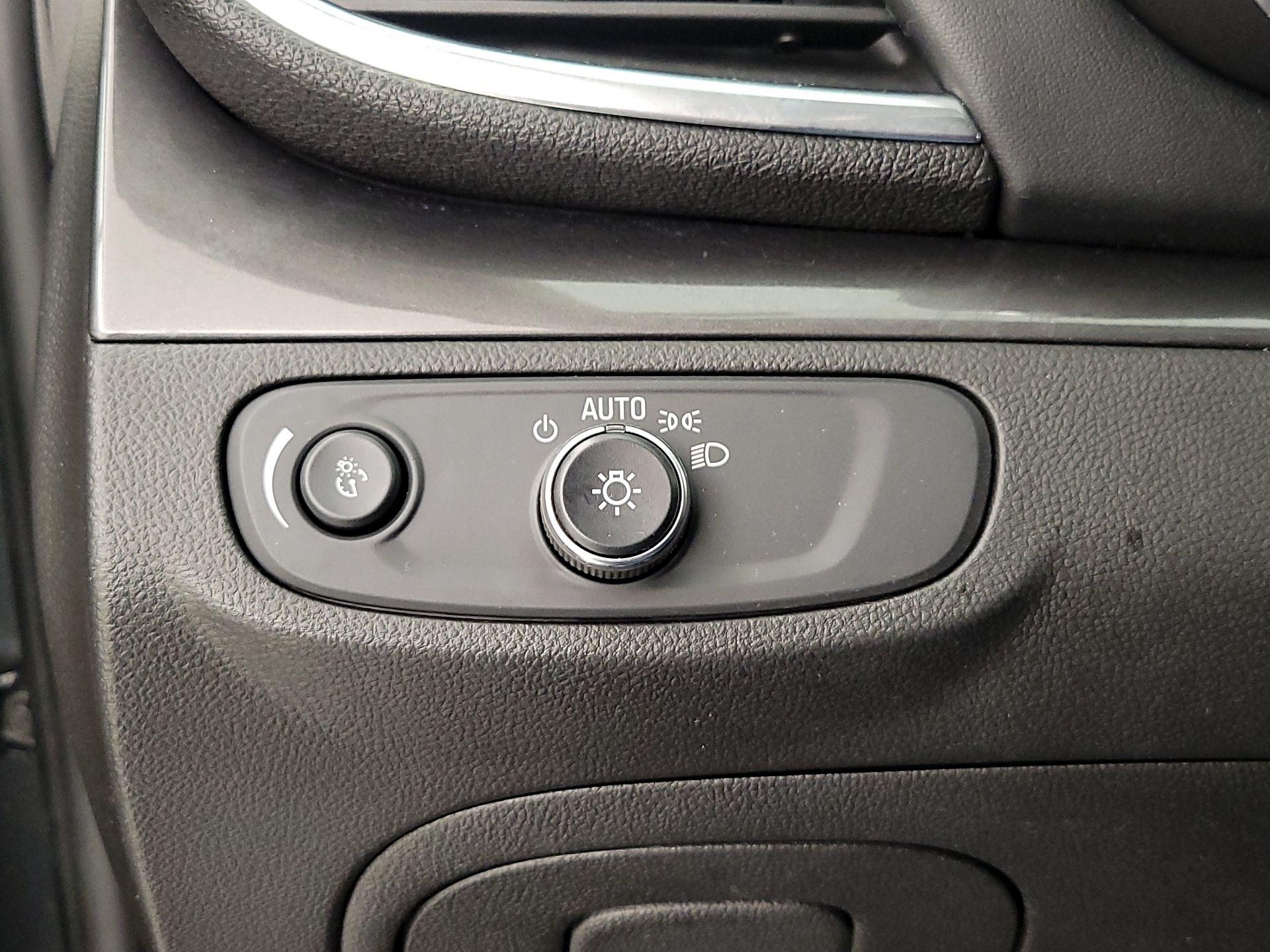 Thumbnail: 2018 Buick Encore - 13