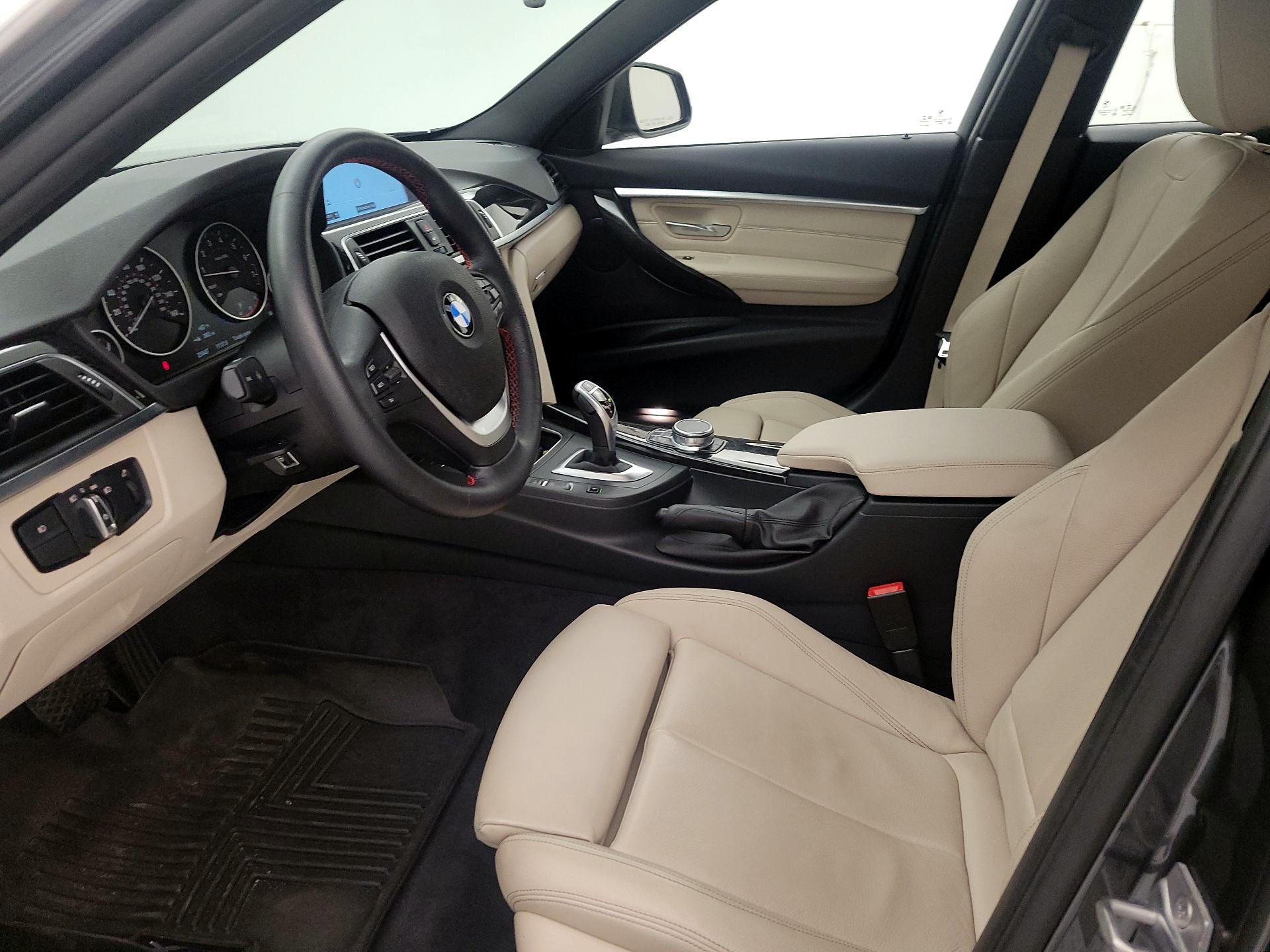 Thumbnail: 2017 BMW 3 Series - 11