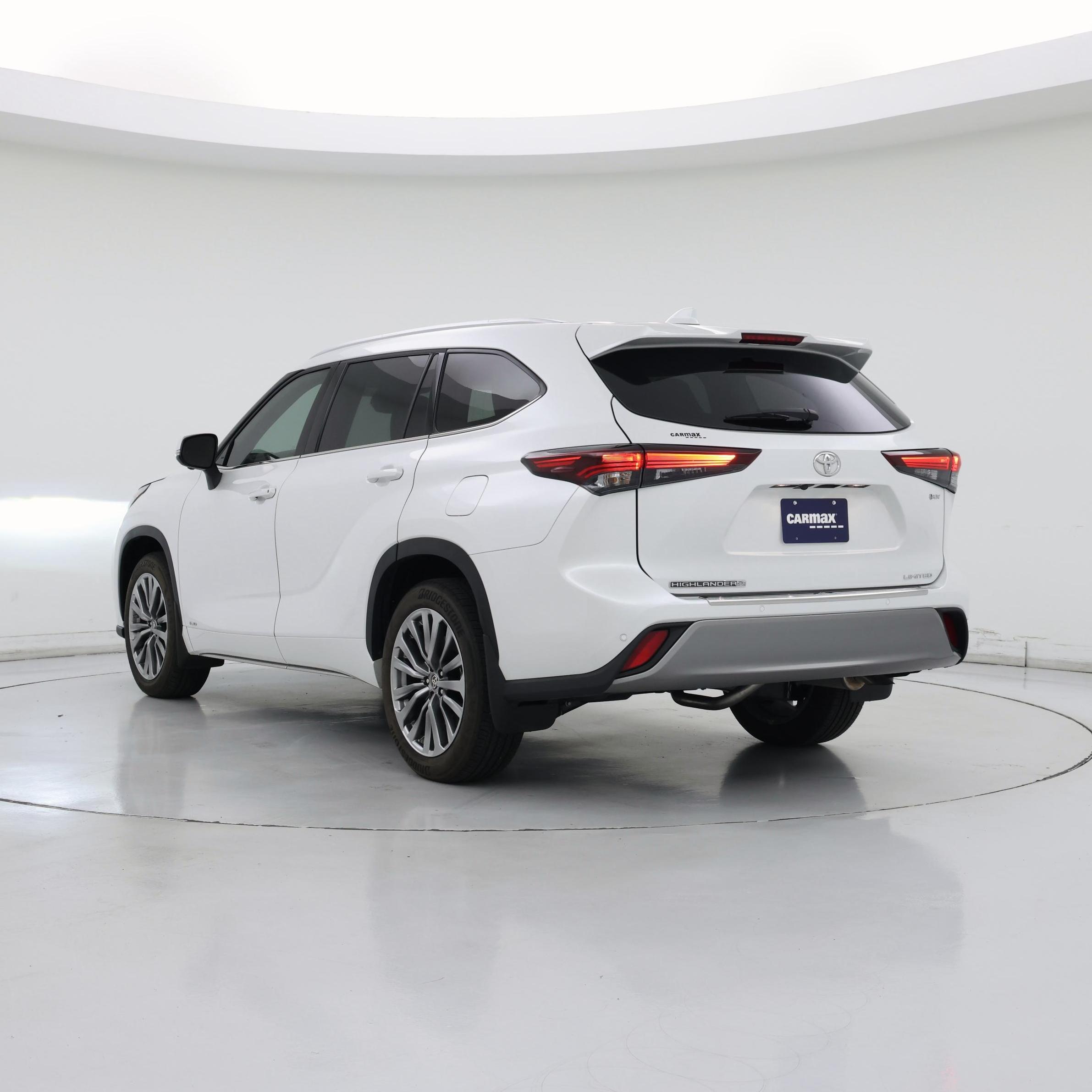 Thumbnail: 2025 Toyota Highlander - 2
