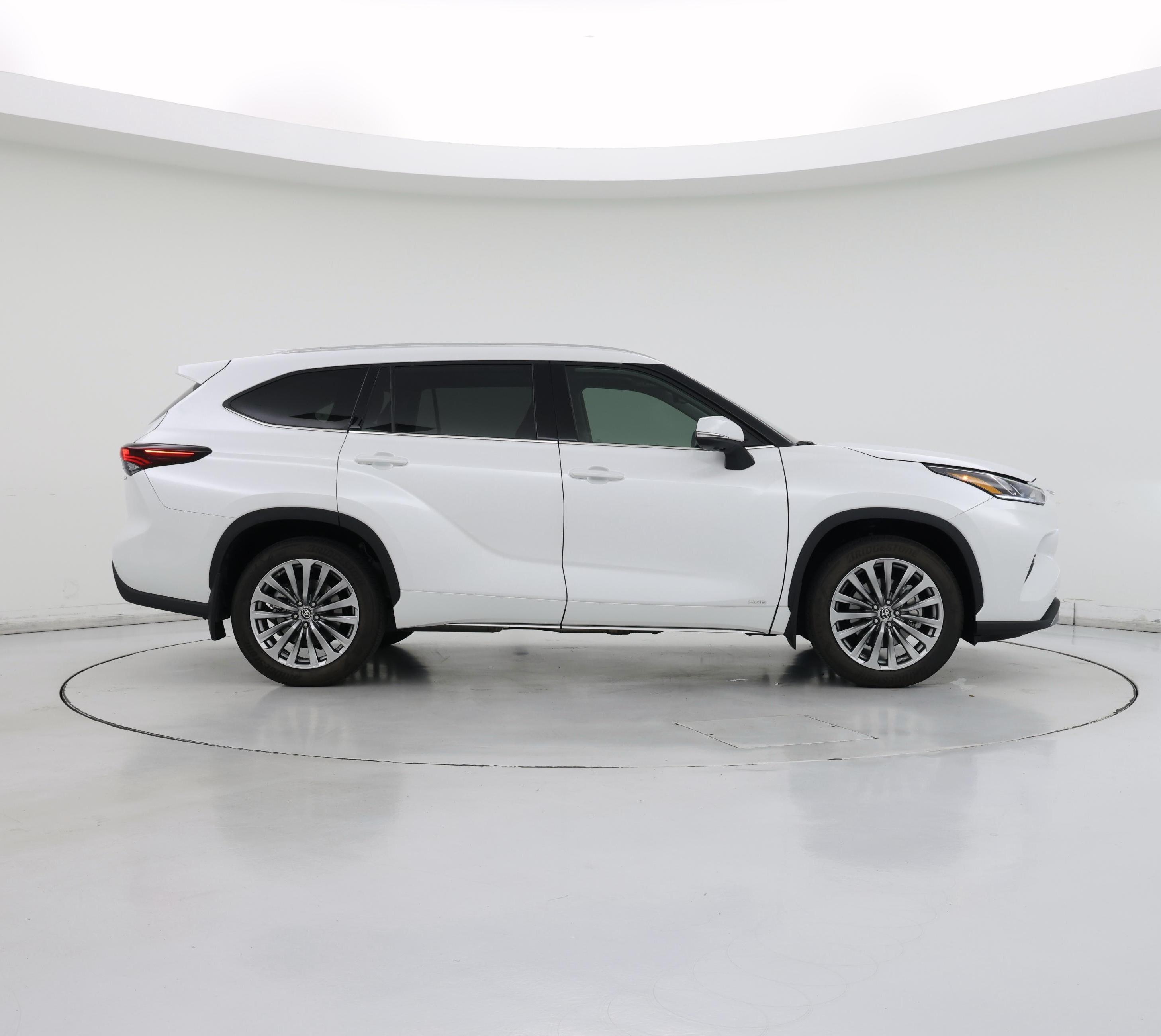 Thumbnail: 2025 Toyota Highlander - 7