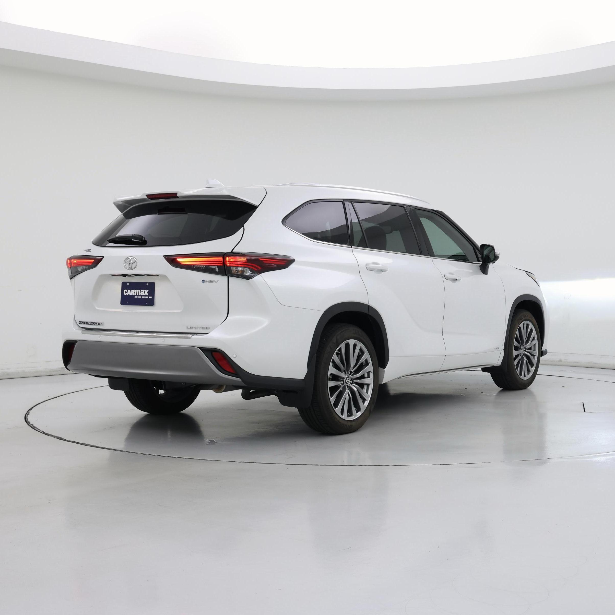 Thumbnail: 2025 Toyota Highlander - 8