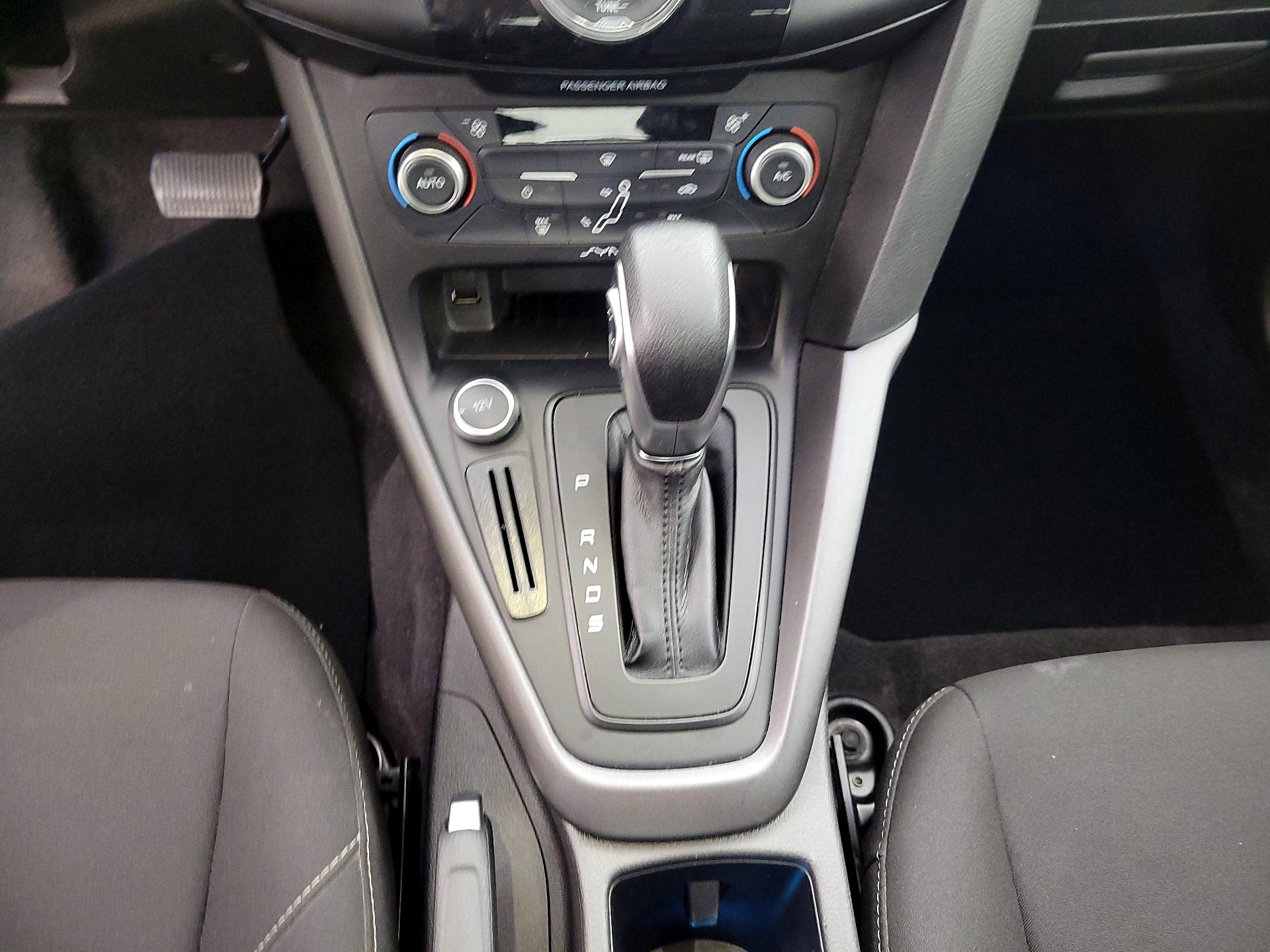 Thumbnail: 2018 Ford Focus - 17