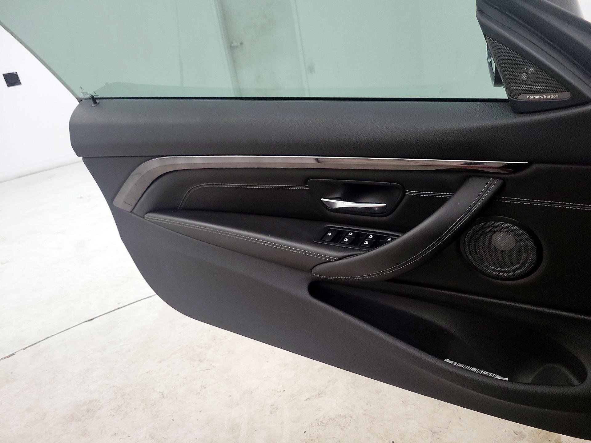 Thumbnail: 2016 BMW M4 - 12
