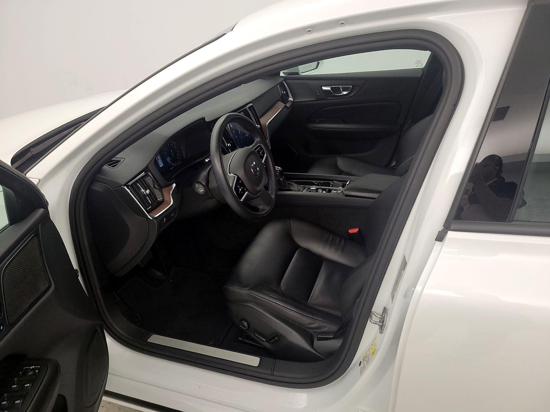 Thumbnail: 2020 Volvo S60 - 11