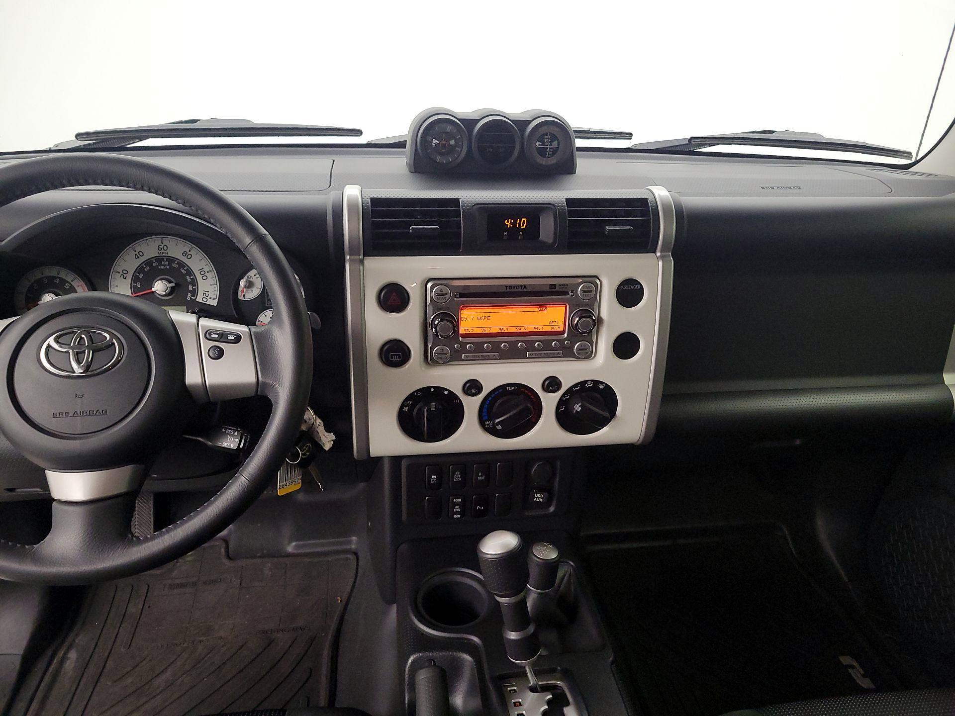 Thumbnail: 2014 Toyota FJ Cruiser - 9