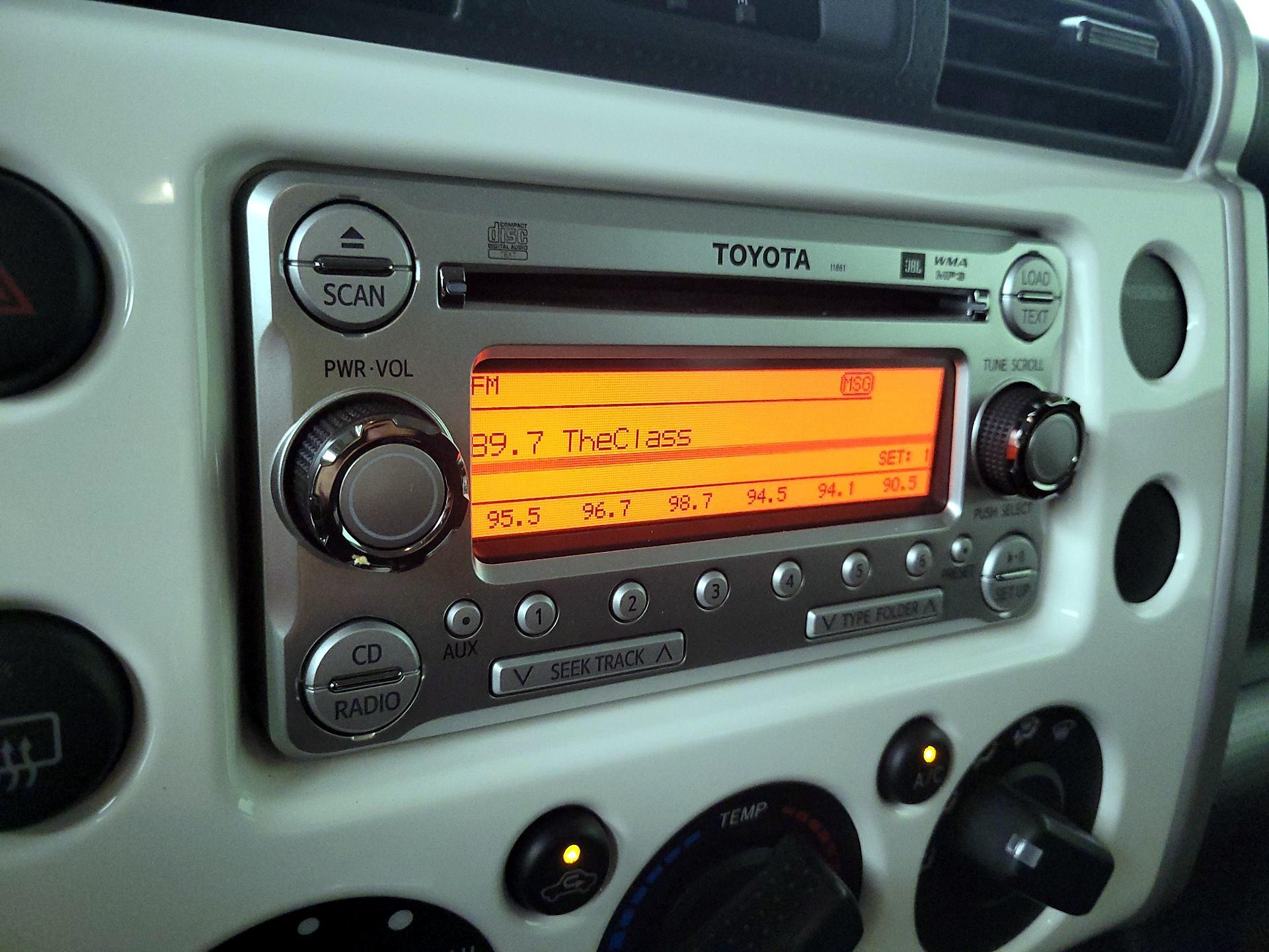 Thumbnail: 2014 Toyota FJ Cruiser - 15