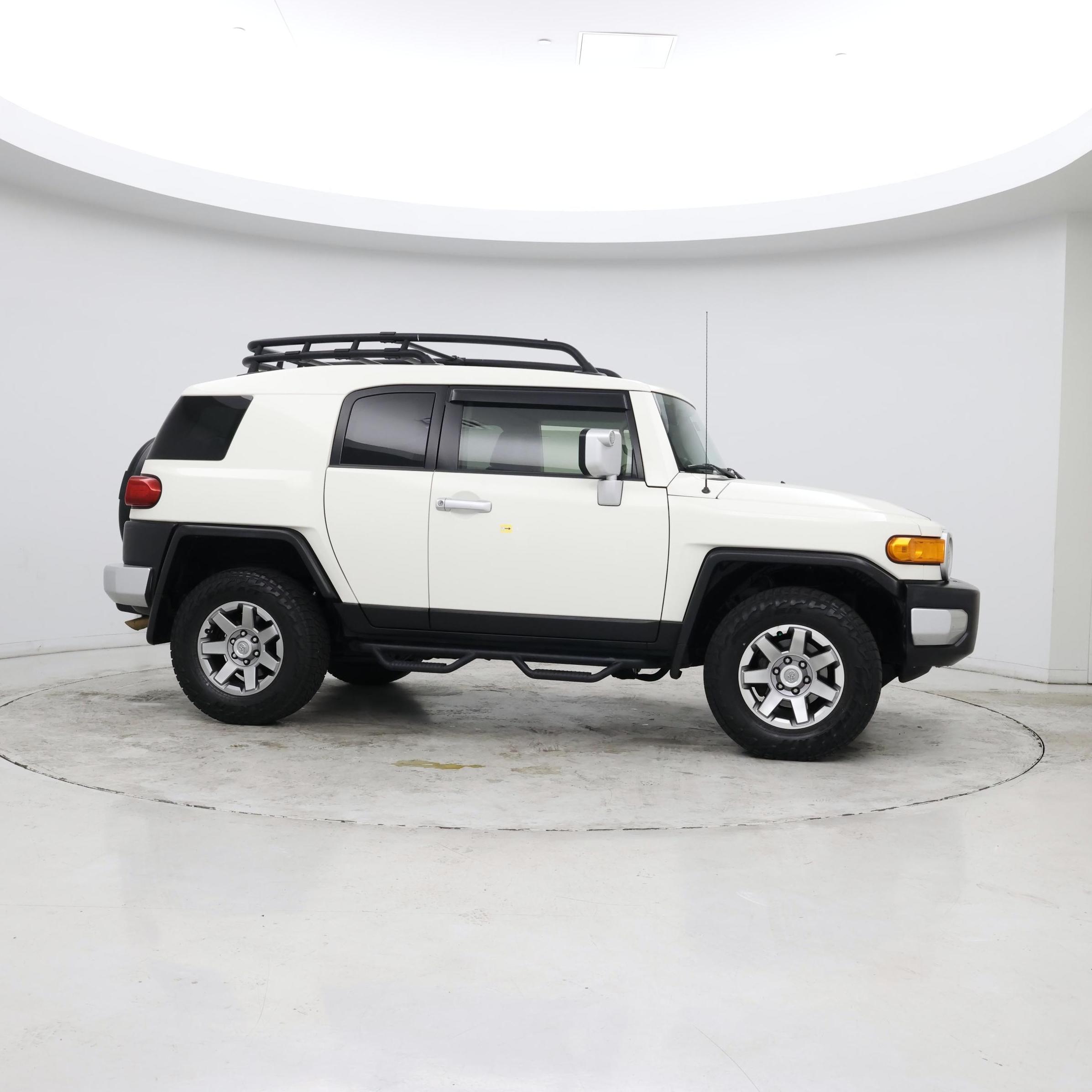 Thumbnail: 2014 Toyota FJ Cruiser - 7