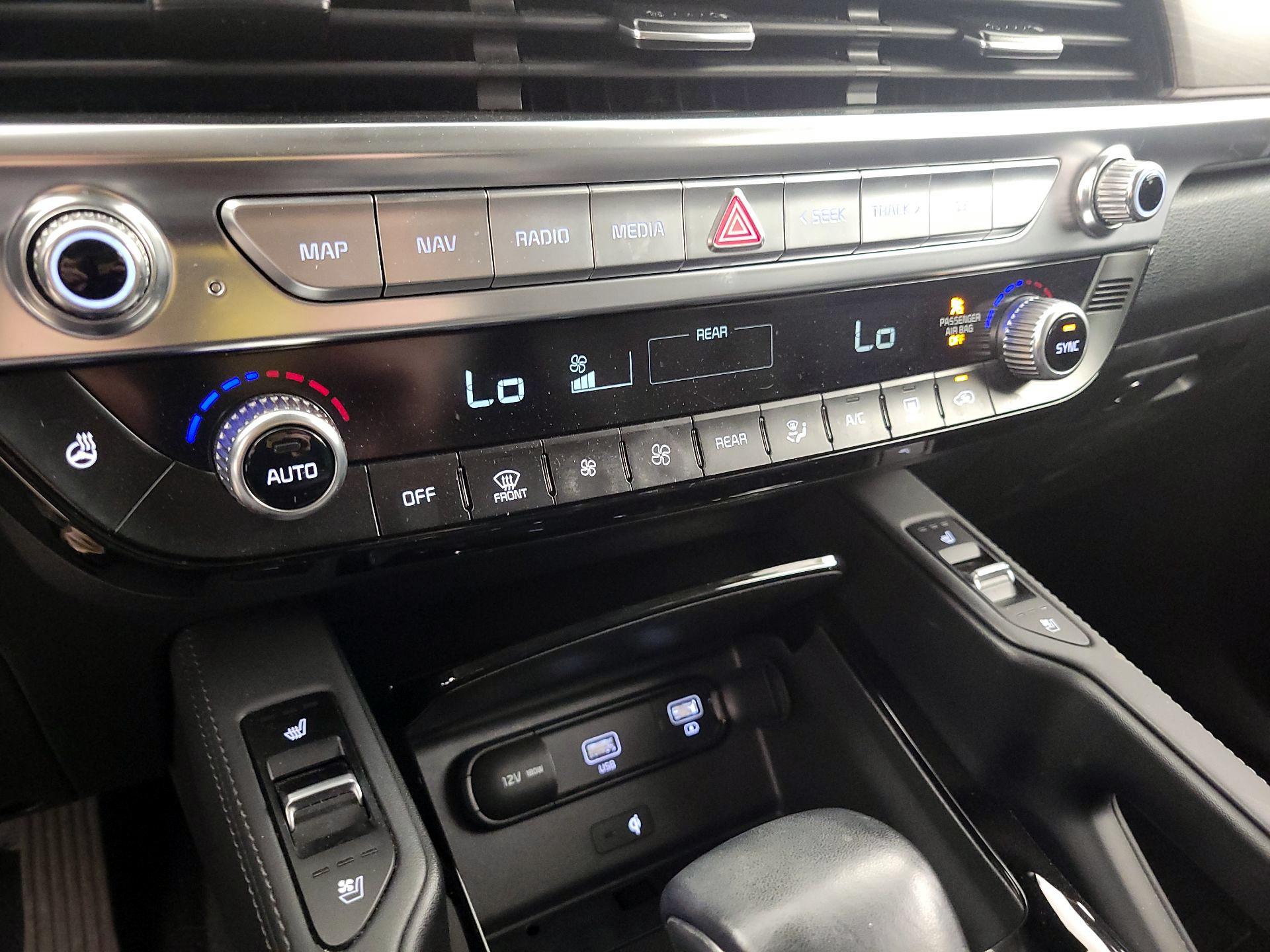 Thumbnail: 2020 Kia Telluride - 16
