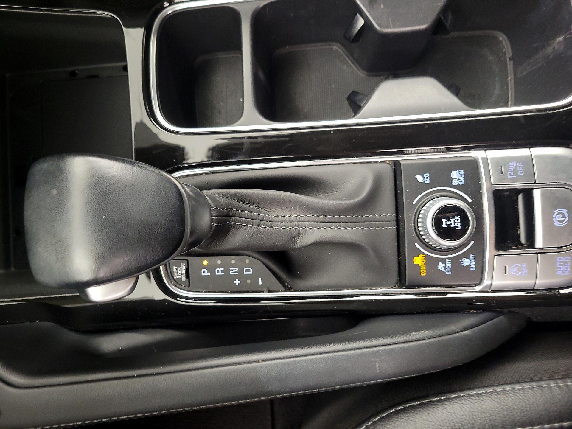 Thumbnail: 2020 Kia Telluride - 17