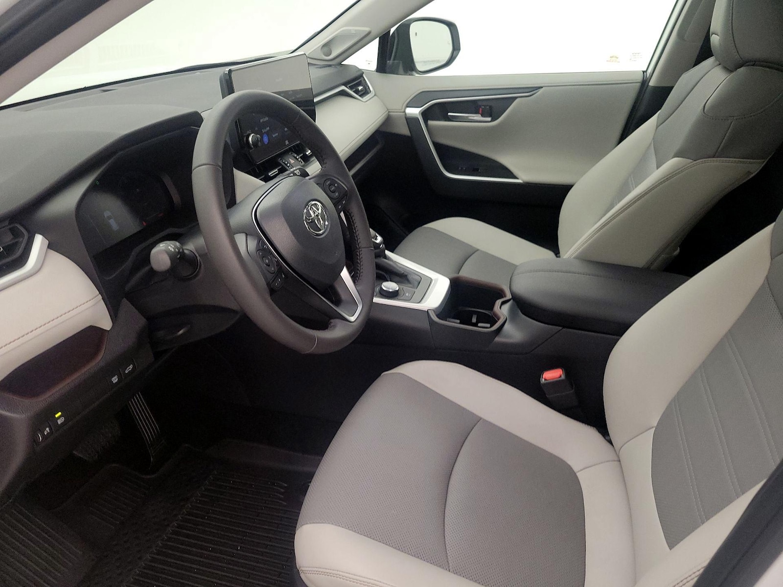 2025 Toyota RAV4 Limited - Photo 12
