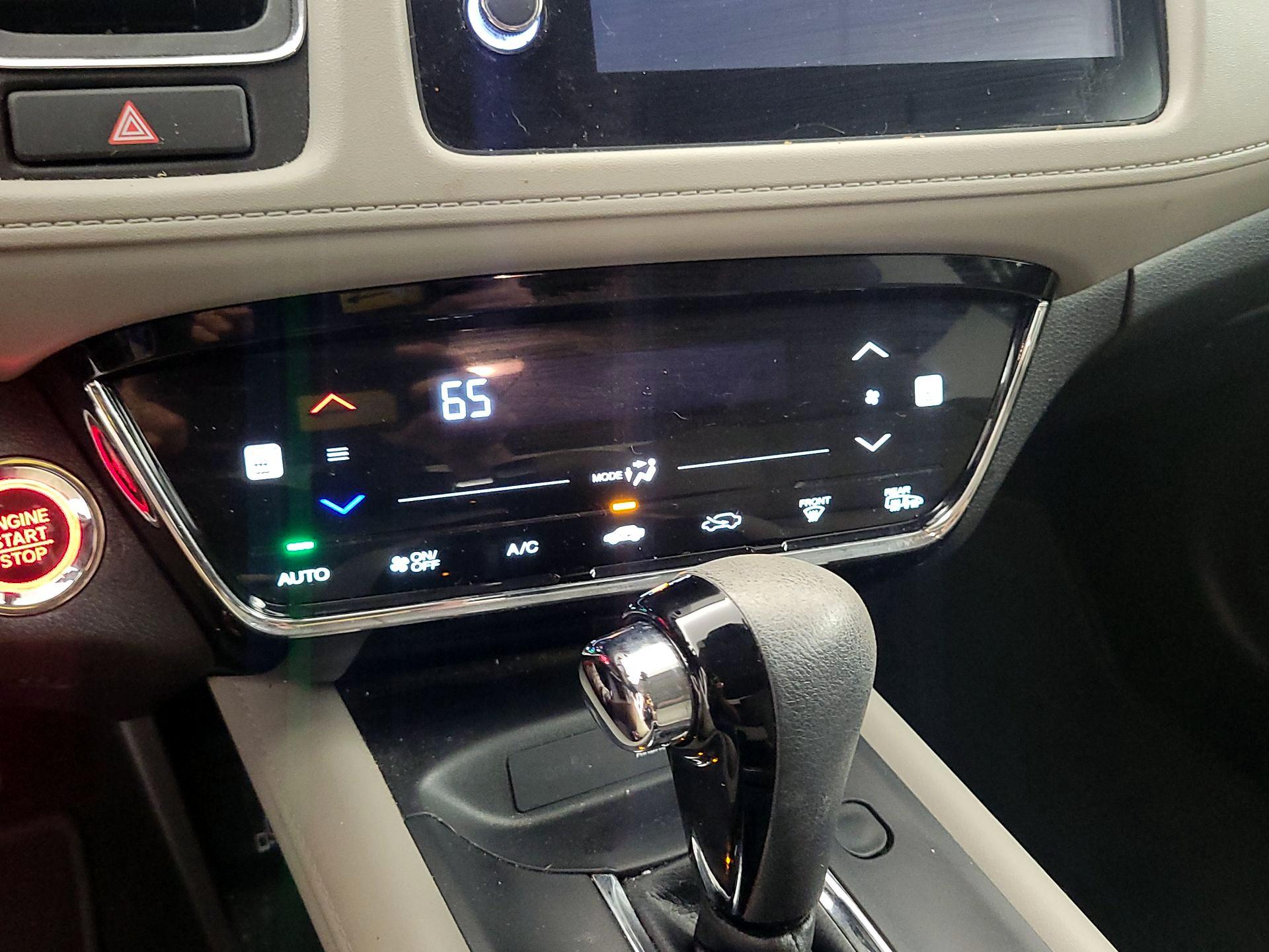 Thumbnail: 2019 Honda HR-V - 16