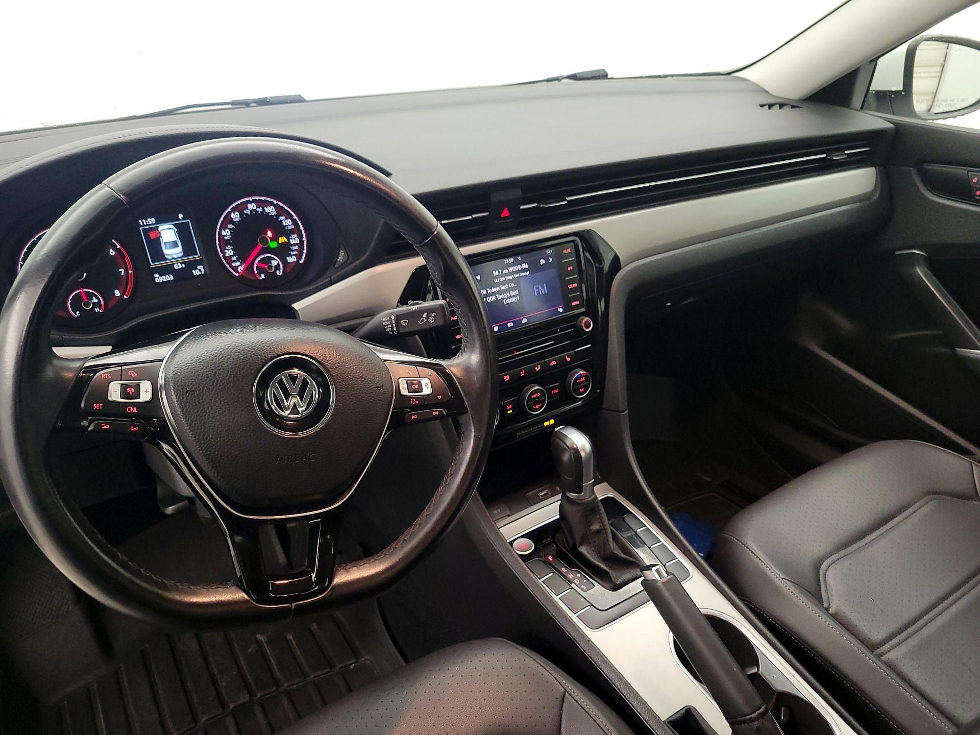 Thumbnail: 2020 Volkswagen Passat - 9