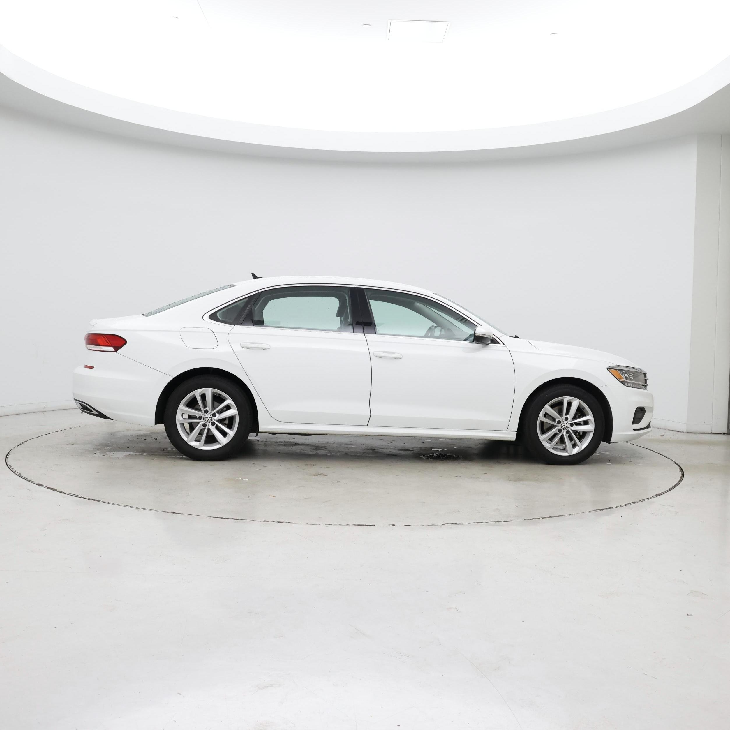 Thumbnail: 2020 Volkswagen Passat - 7