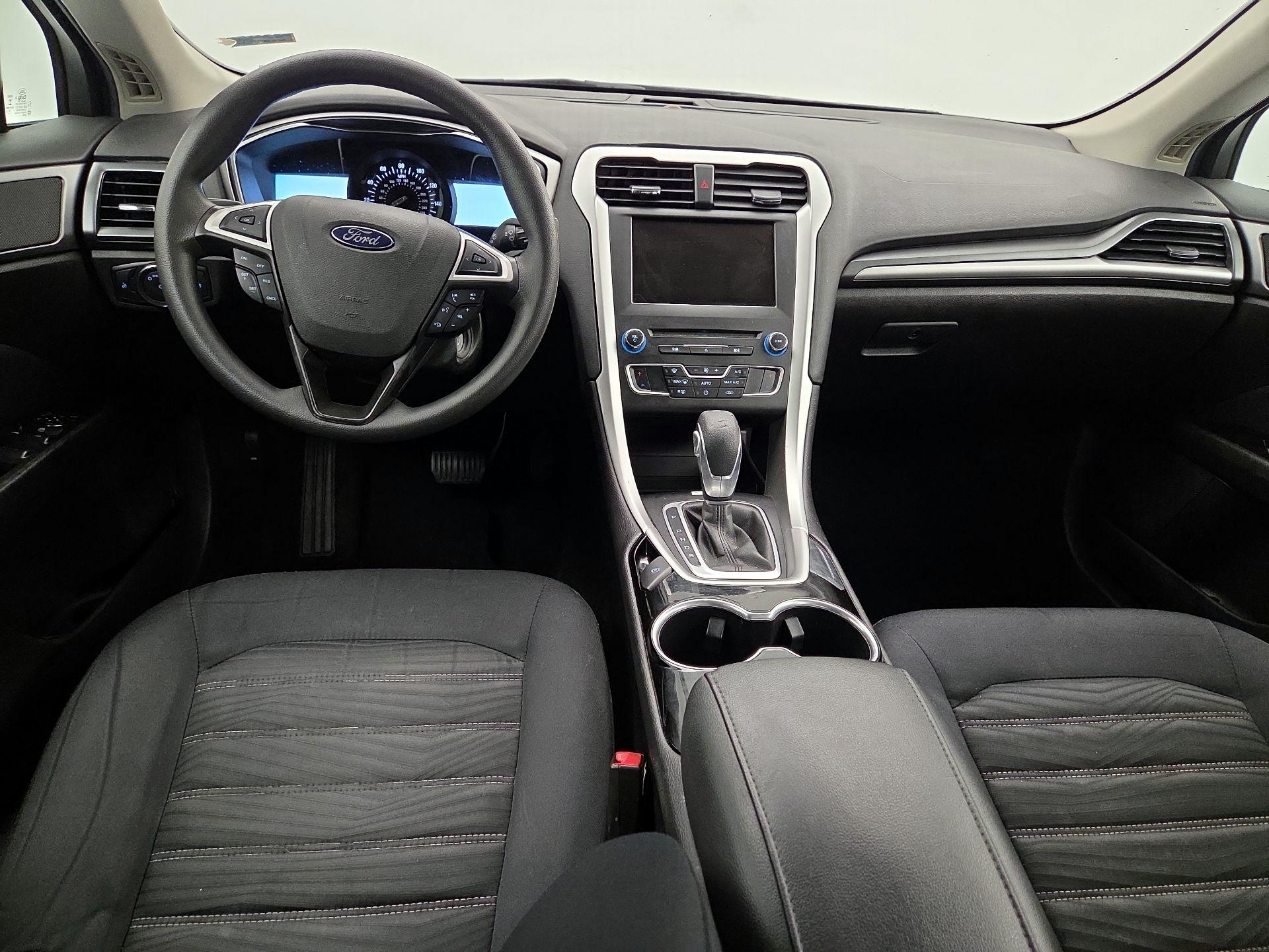 Thumbnail: 2016 Ford Fusion - 9