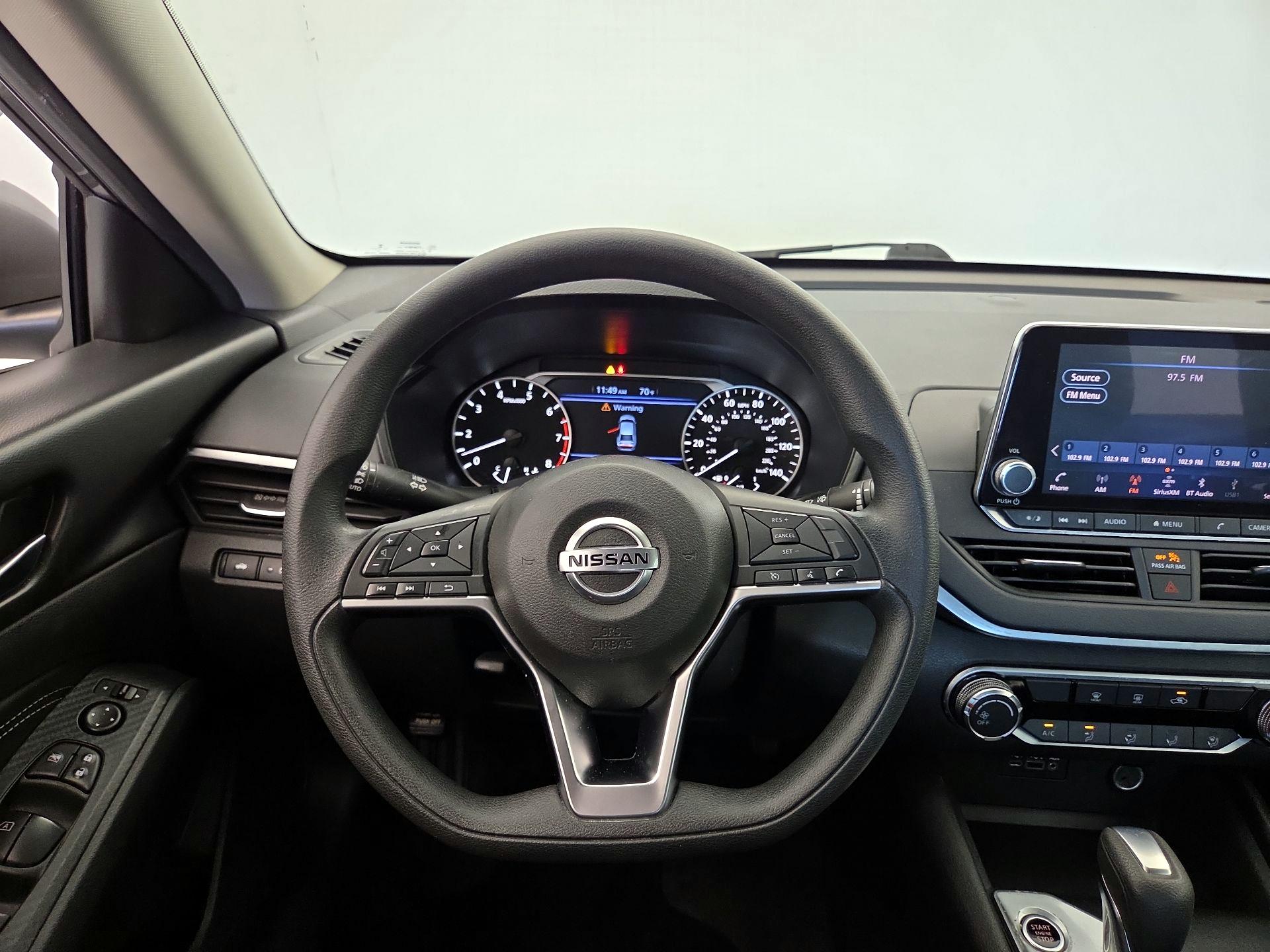Thumbnail: 2019 Nissan Altima - 10