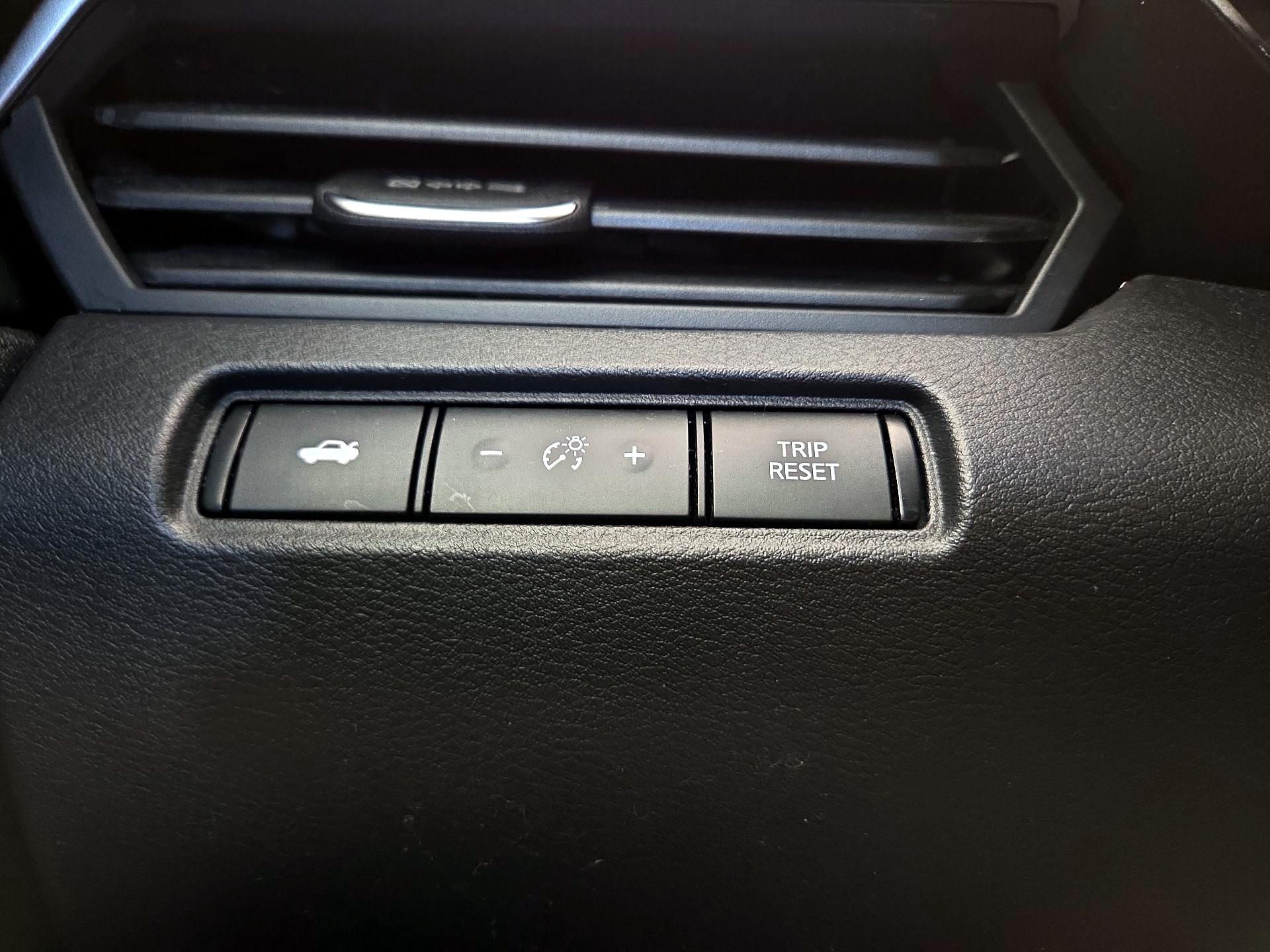 Thumbnail: 2019 Nissan Altima - 13