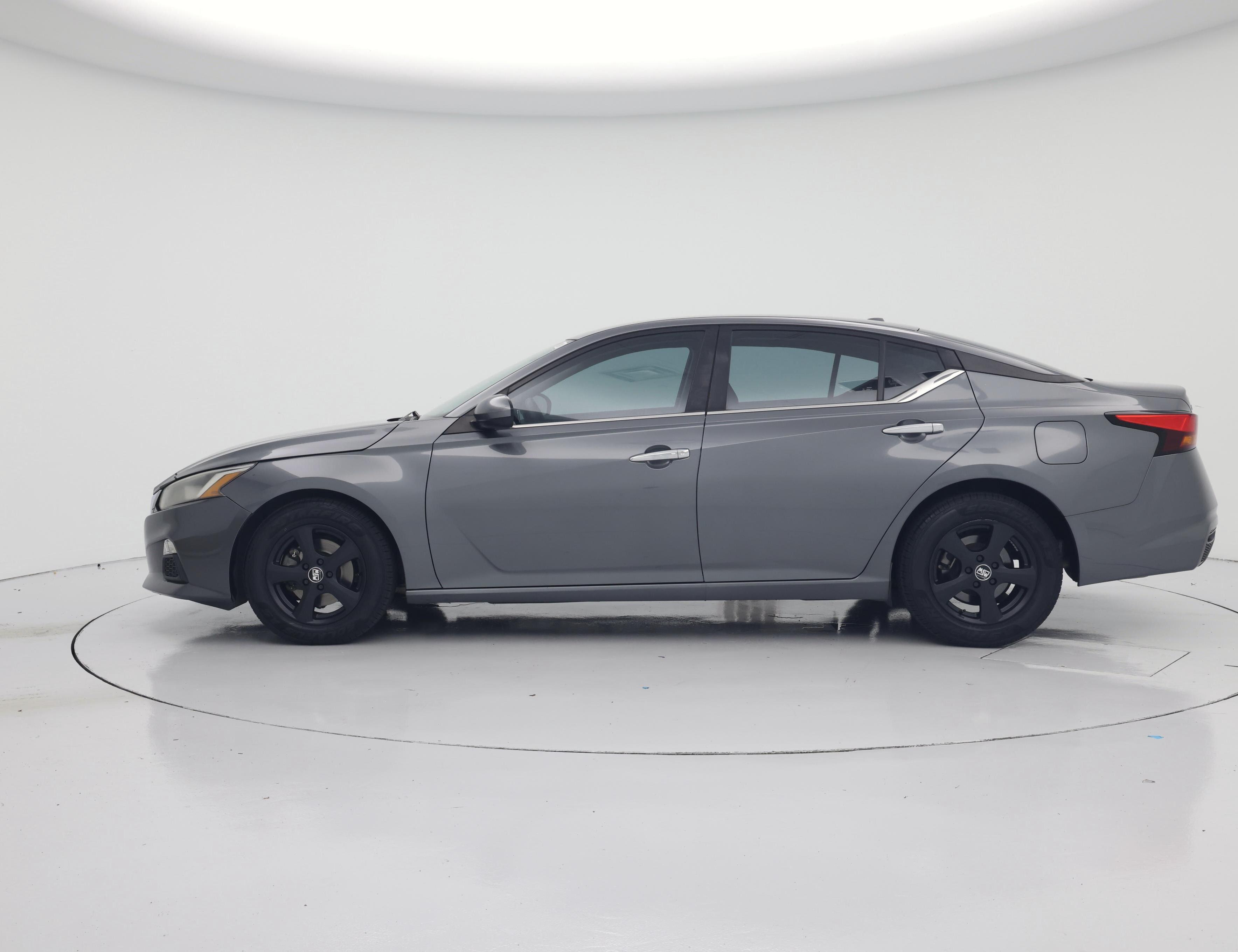 Thumbnail: 2019 Nissan Altima - 3