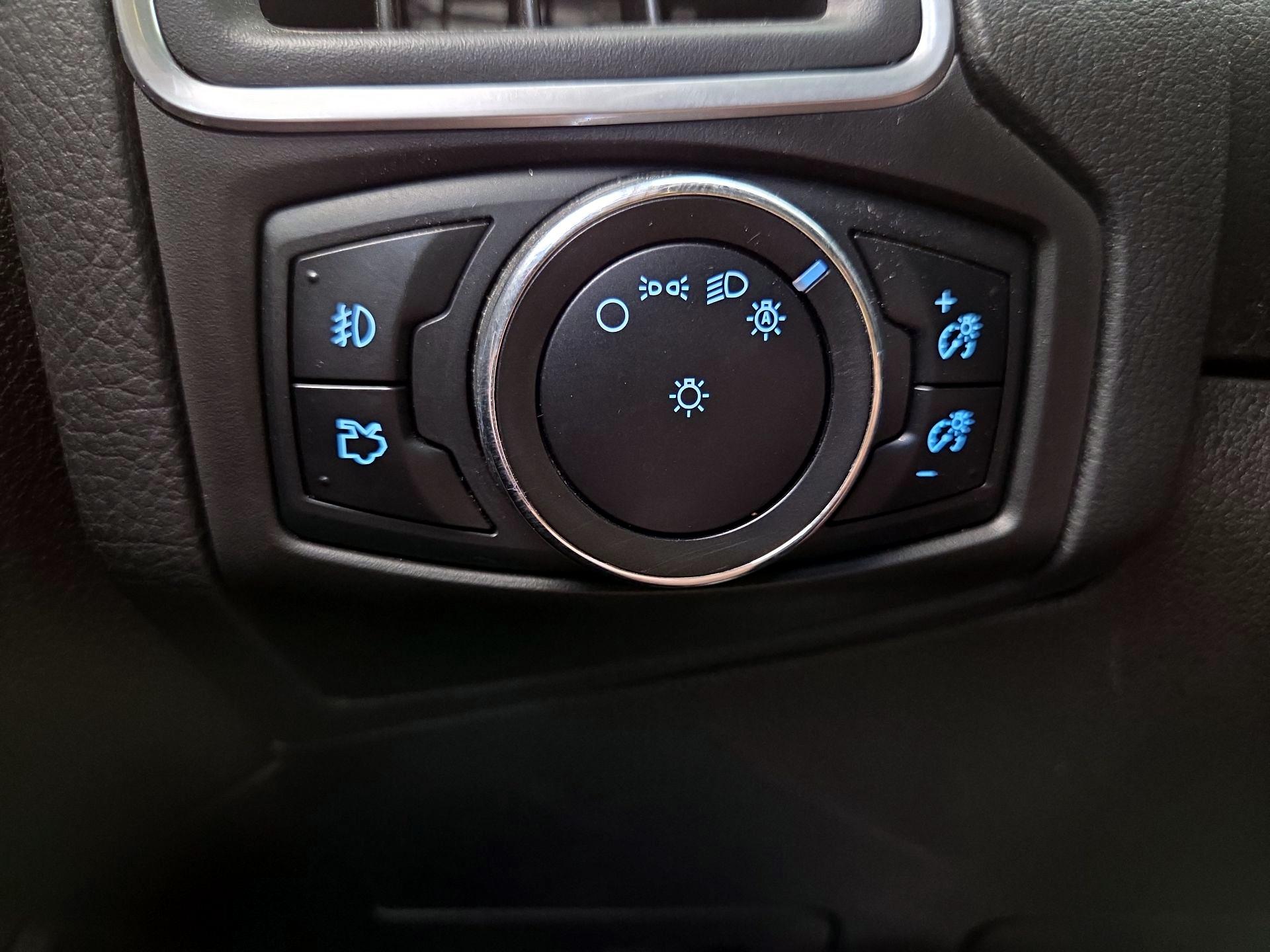 Thumbnail: 2014 Ford Focus - 13