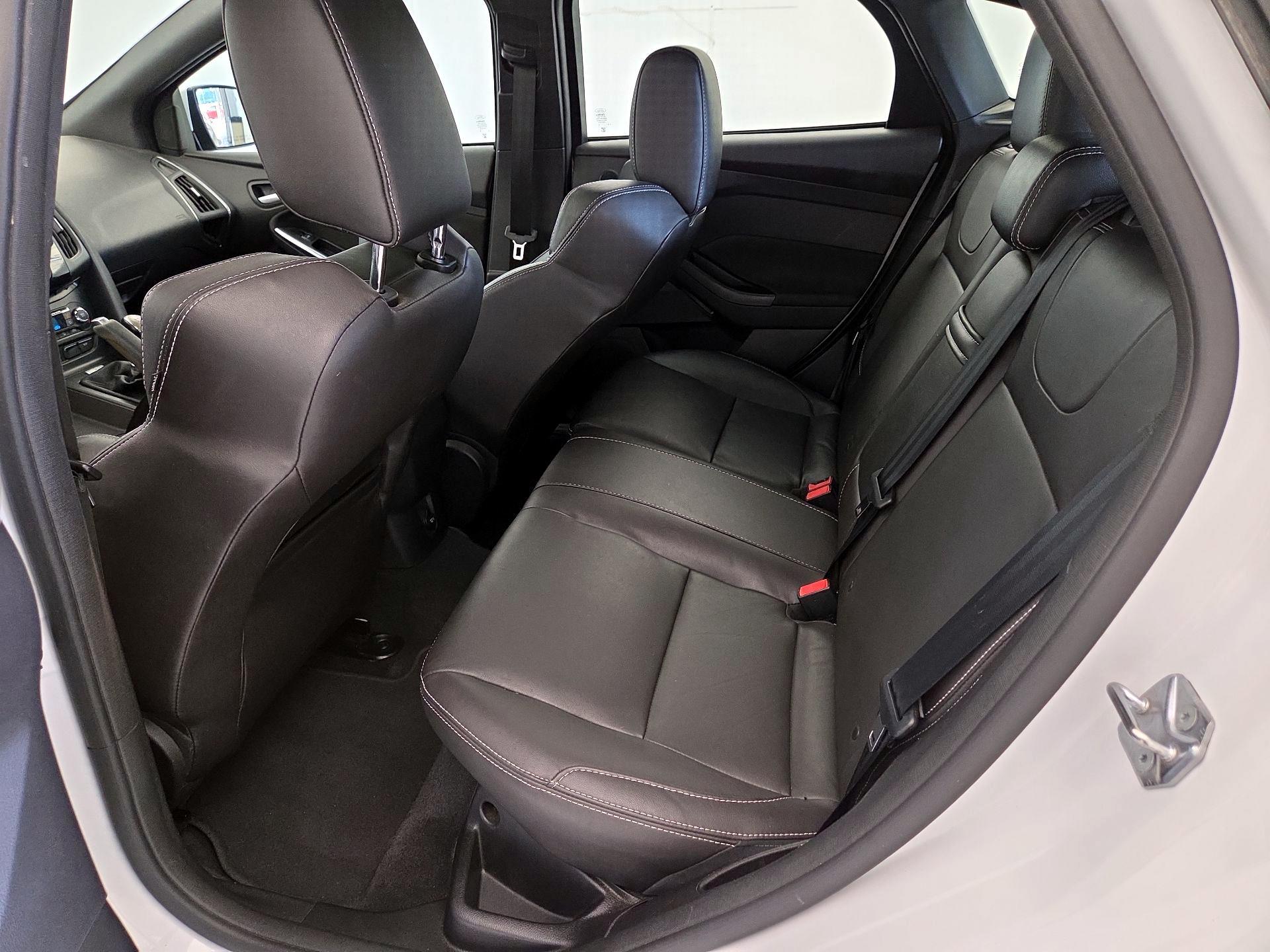 Thumbnail: 2014 Ford Focus - 19