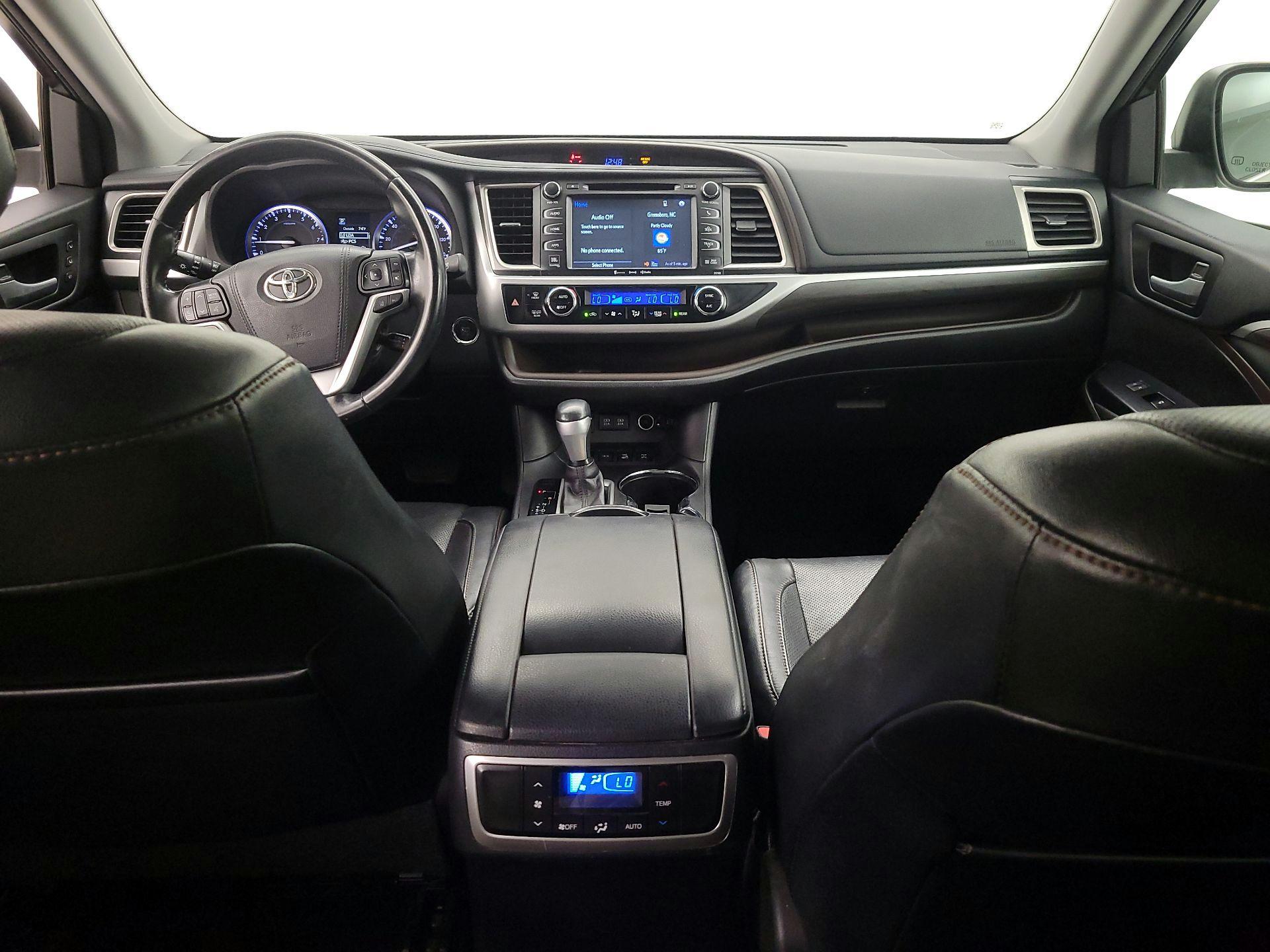 Thumbnail: 2017 Toyota Highlander - 9
