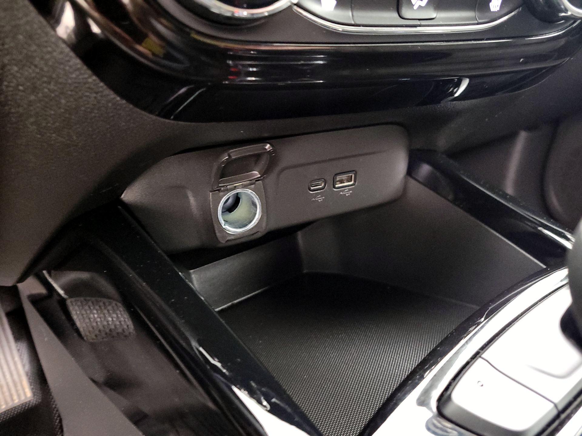 Thumbnail: 2024 Chevrolet Trax - 18