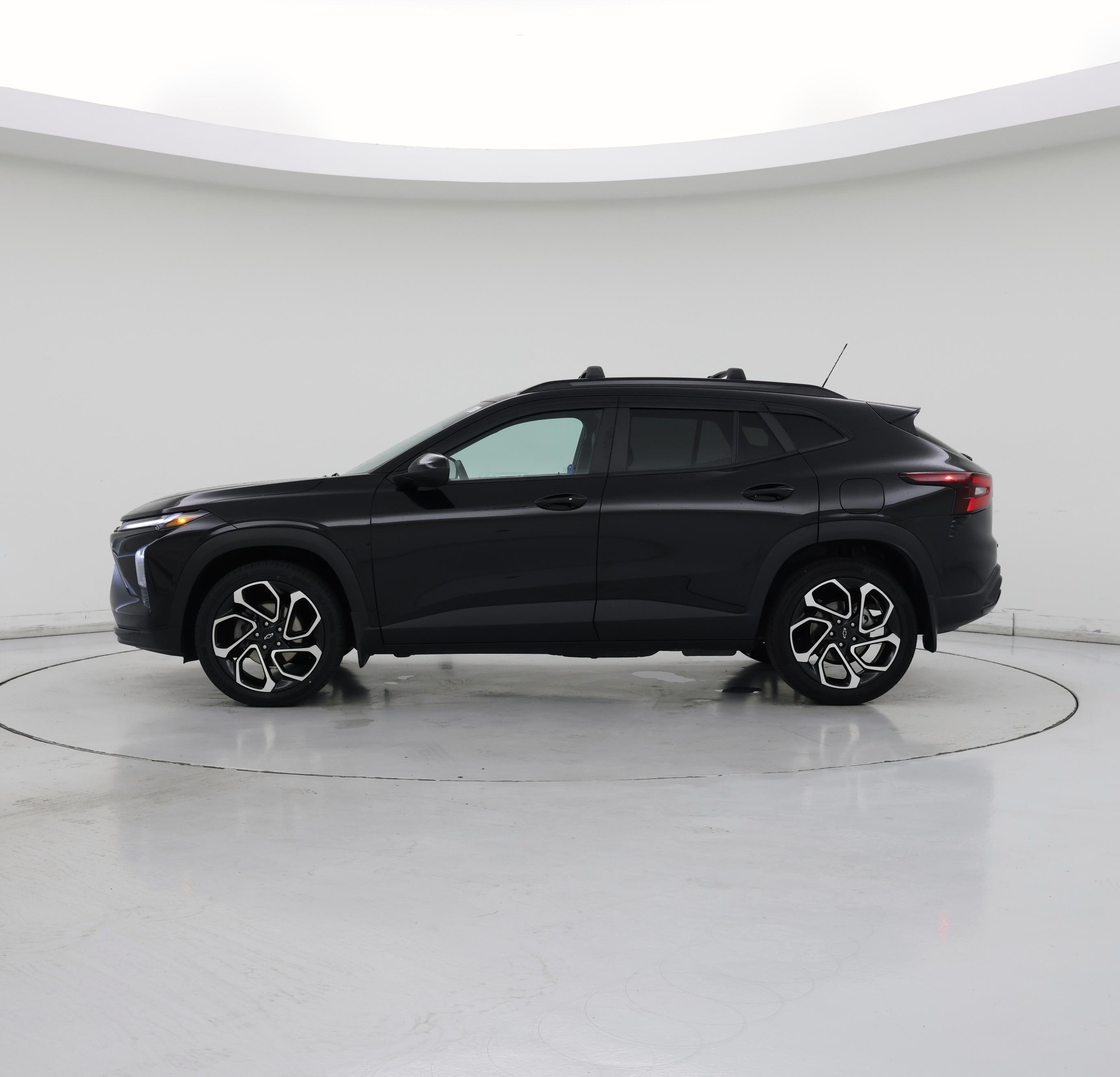 Thumbnail: 2024 Chevrolet Trax - 3