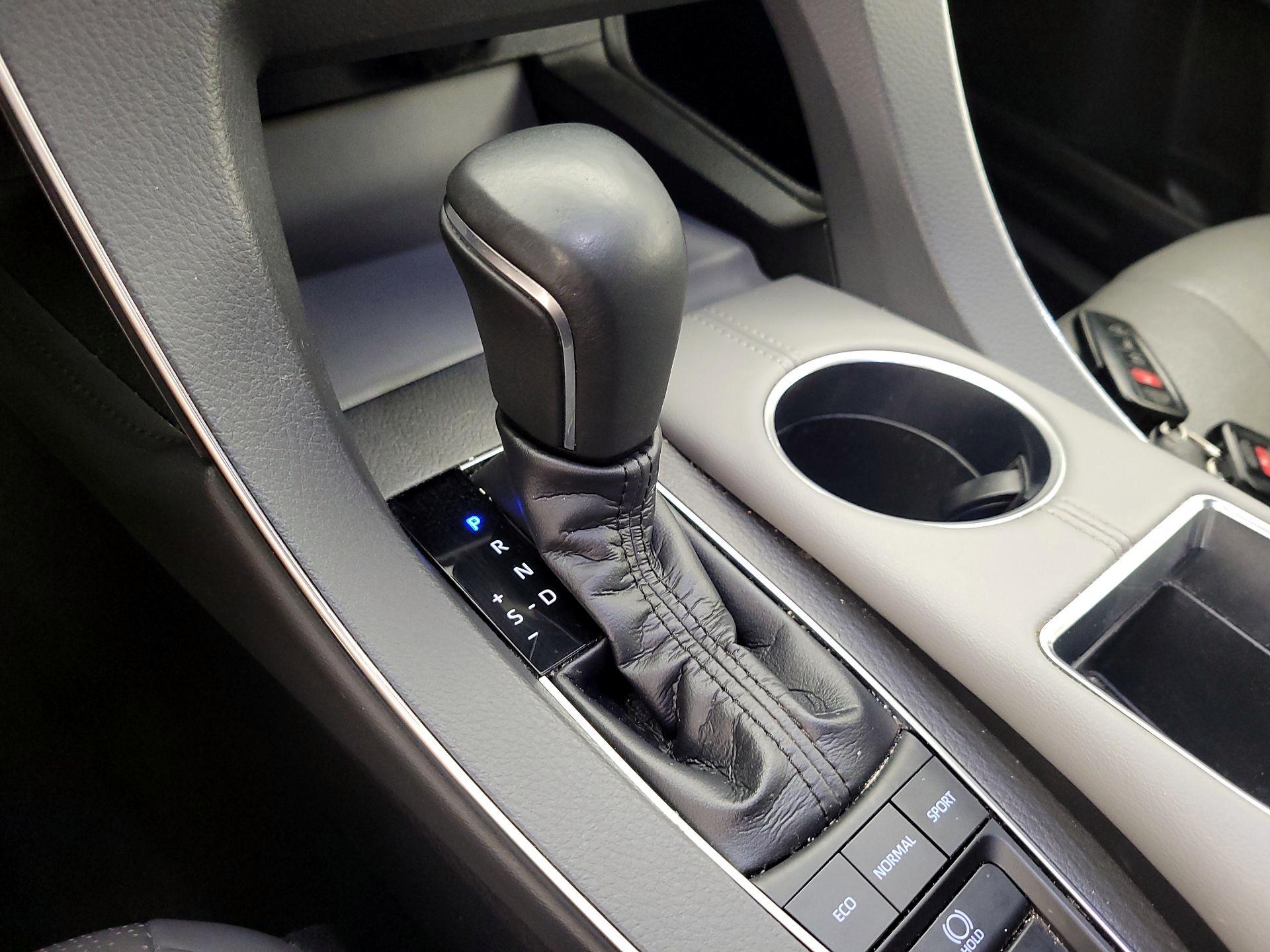 Thumbnail: 2019 Toyota Avalon - 18