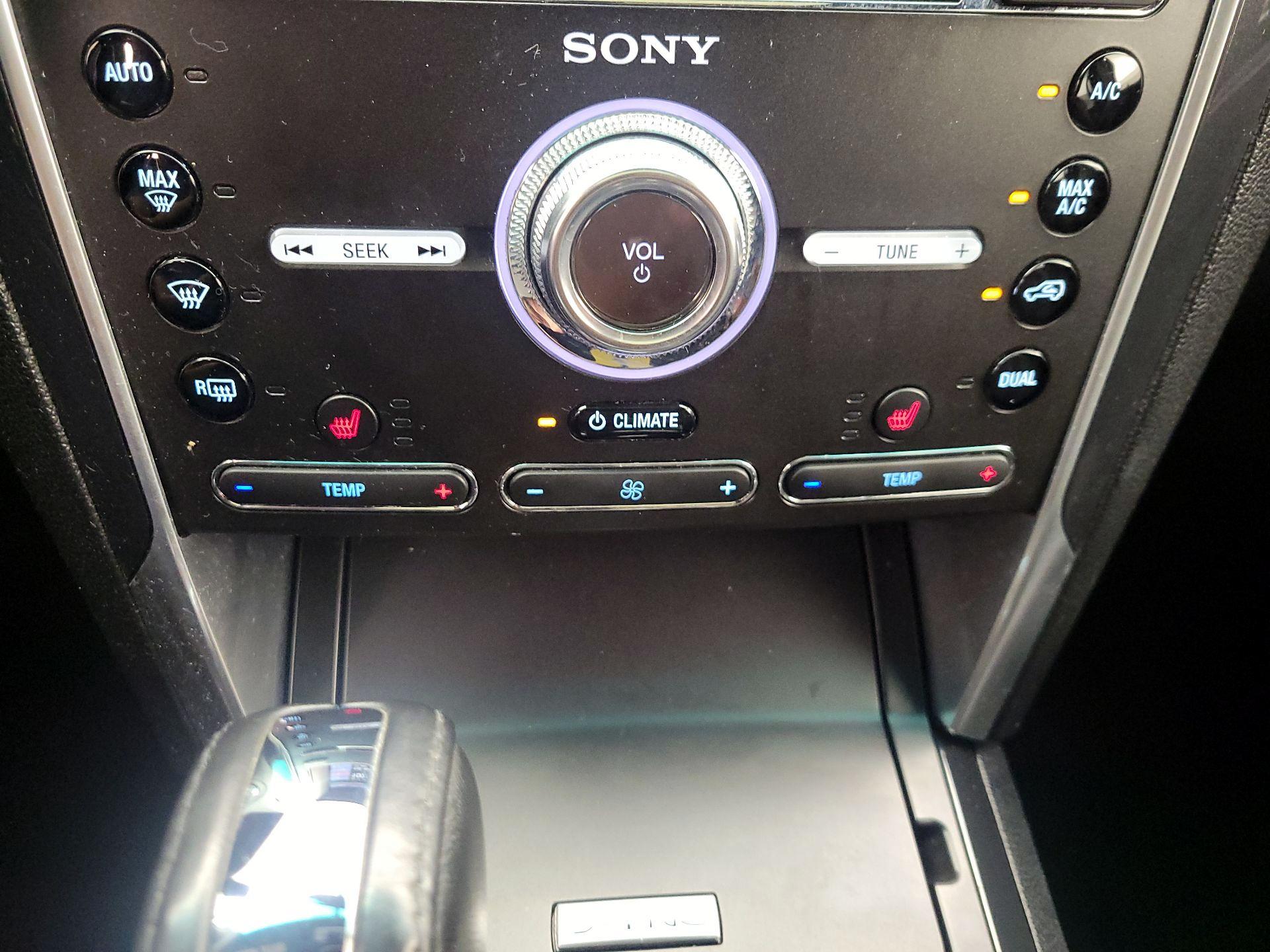 Thumbnail: 2016 Ford Explorer - 16