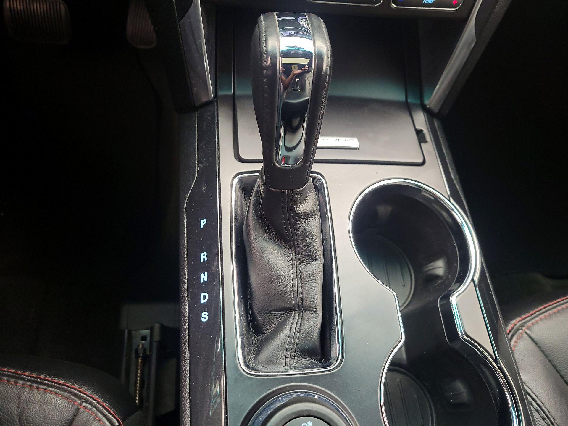 Thumbnail: 2016 Ford Explorer - 17