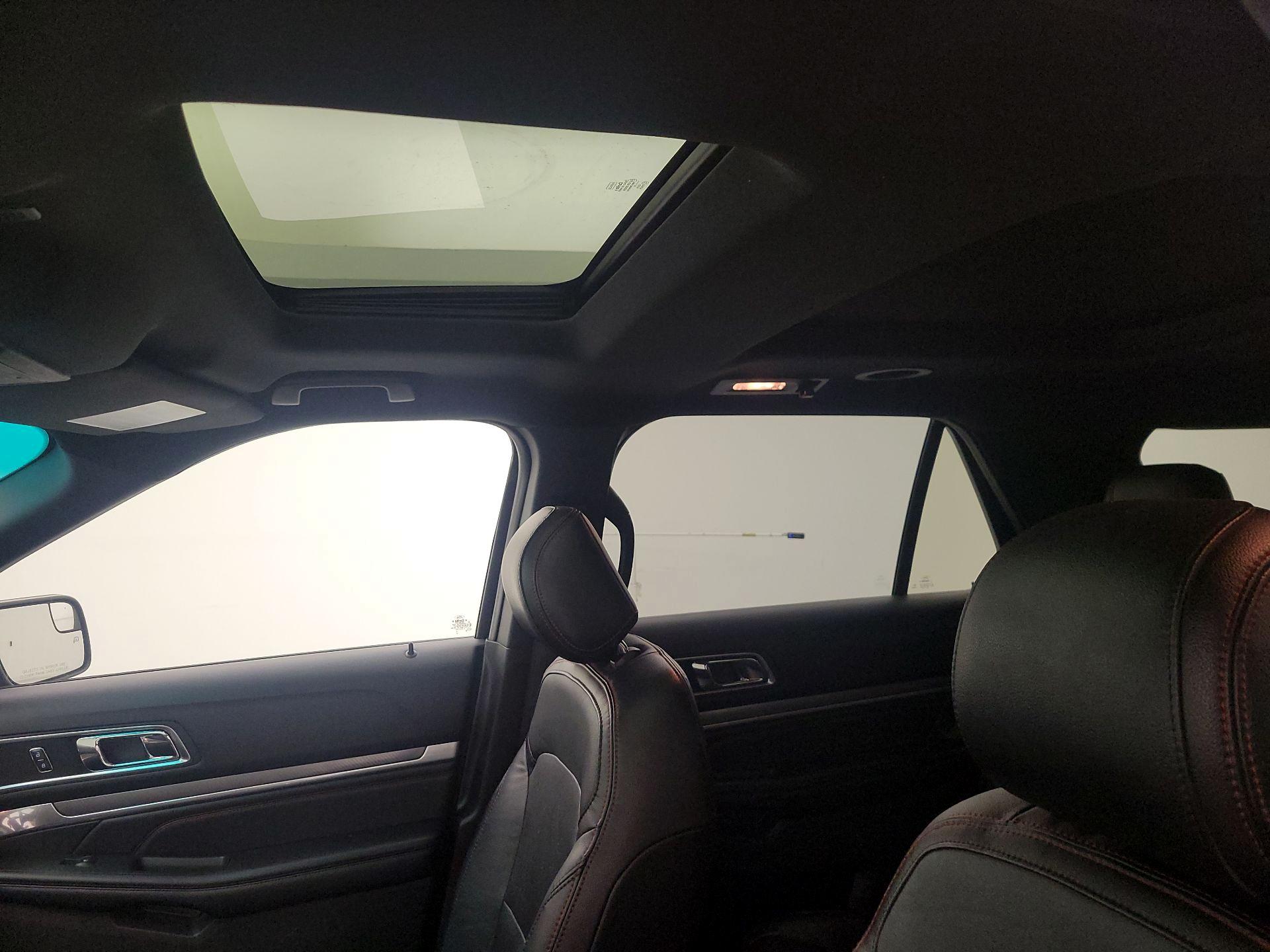 Thumbnail: 2016 Ford Explorer - 19