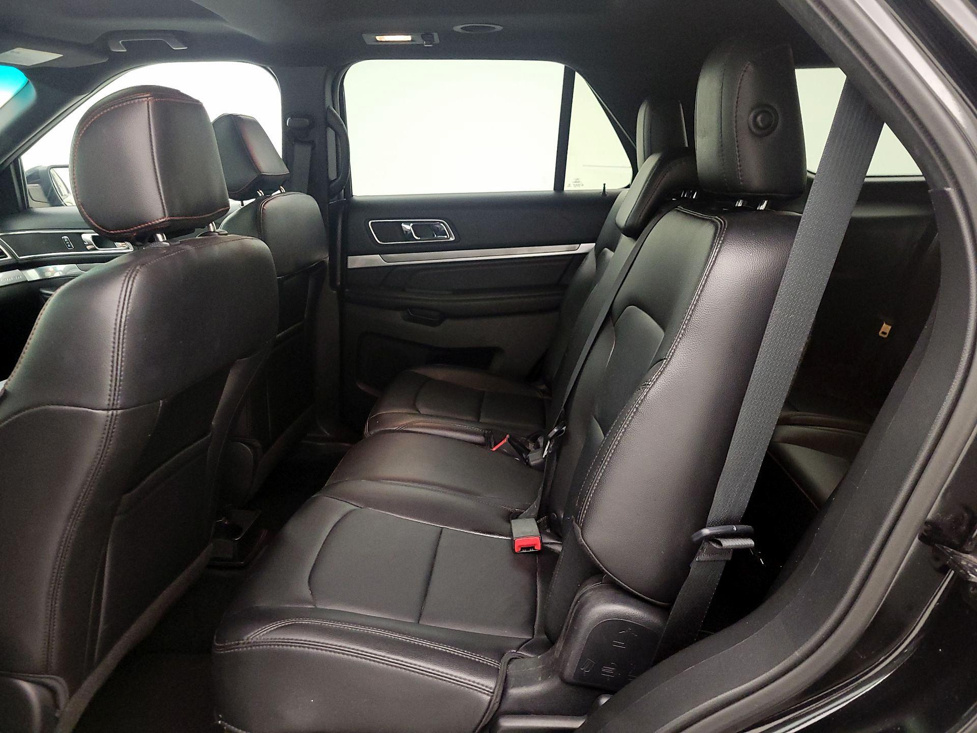 Thumbnail: 2016 Ford Explorer - 20