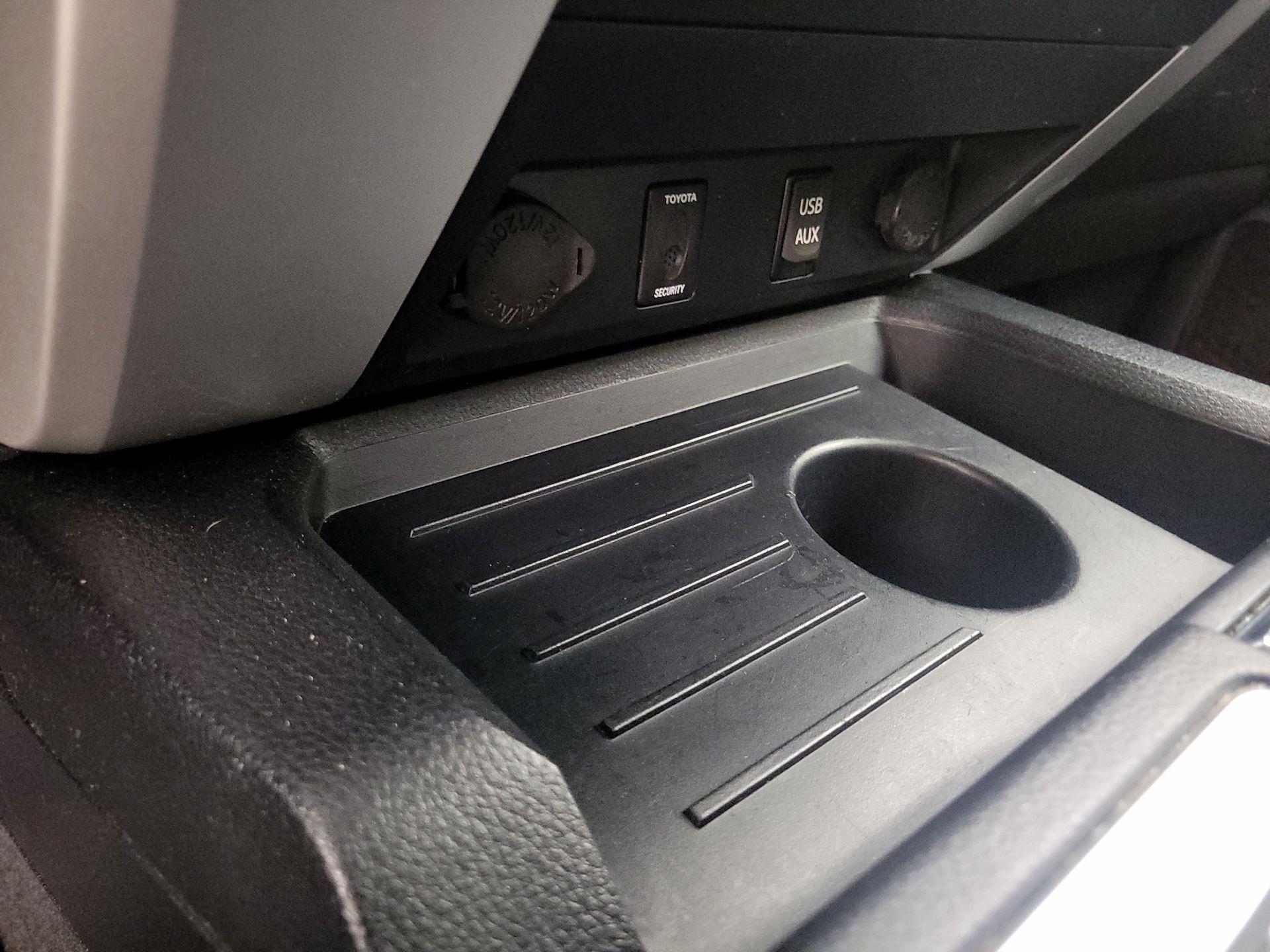 Thumbnail: 2016 Toyota Tundra - 17