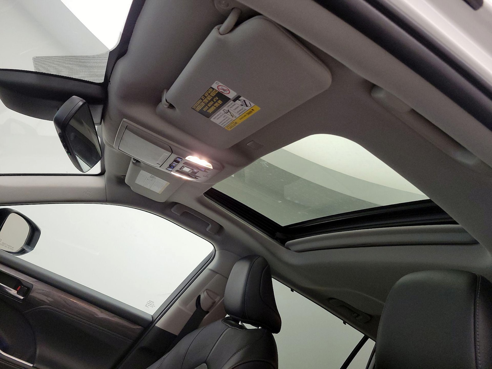 Sunroof(s) & Overhead Airbags